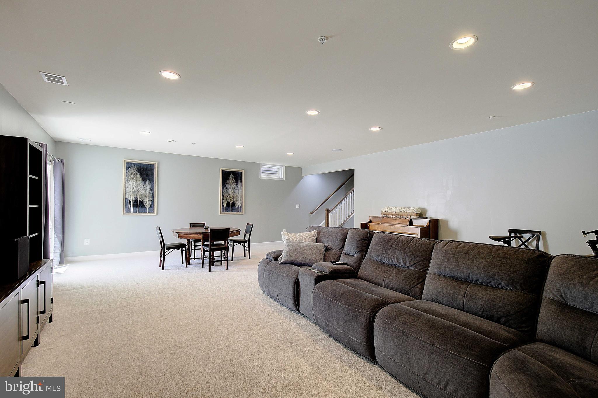 TWO RIVERS - Residential