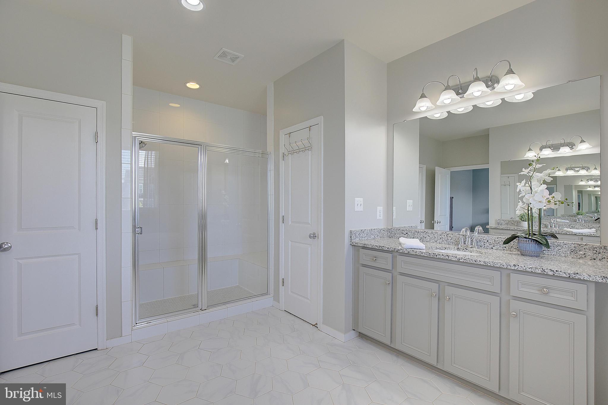 TWO RIVERS - Residential