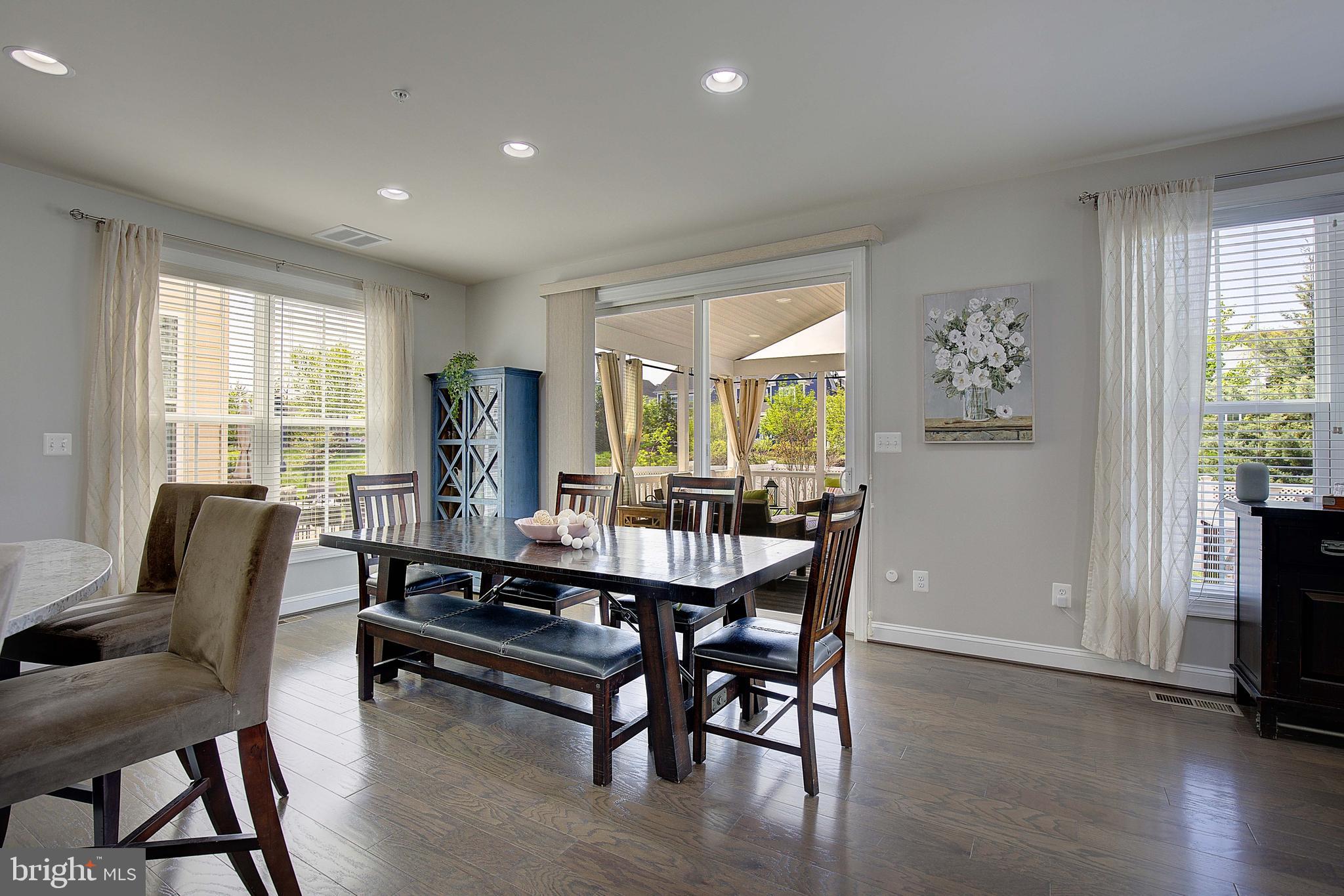 TWO RIVERS - Residential