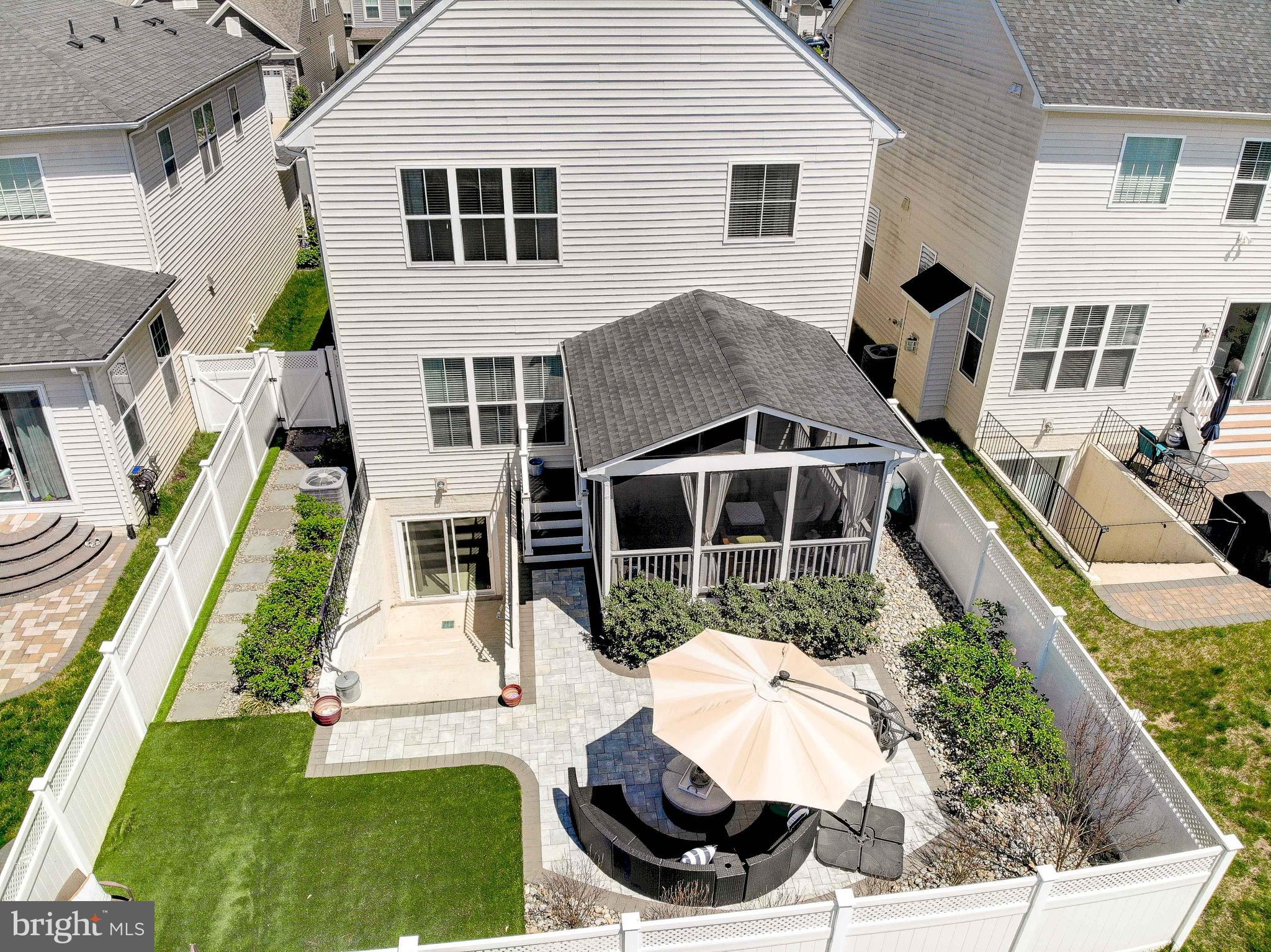 TWO RIVERS - Residential