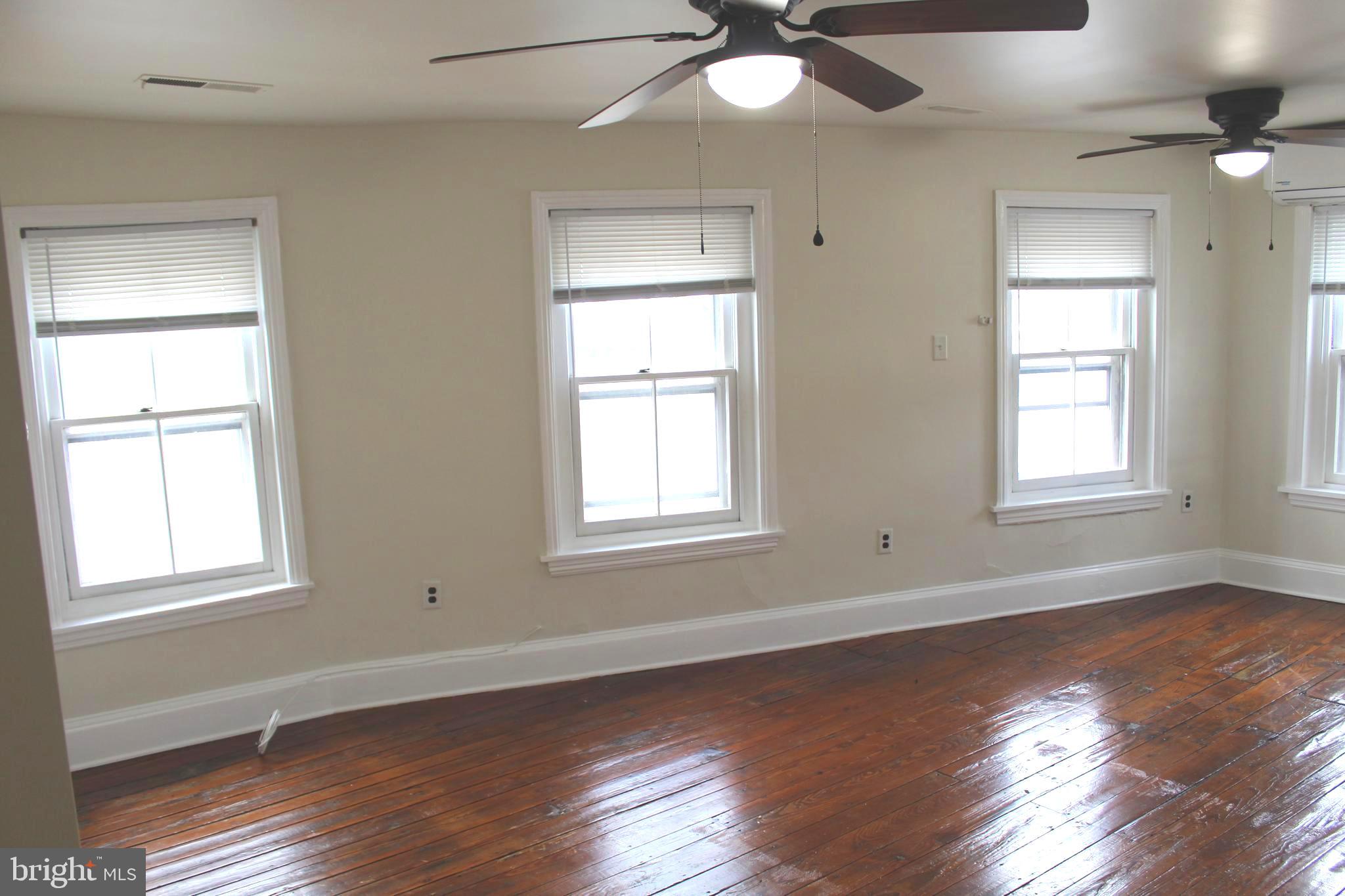 MANAYUNK - Residential Income