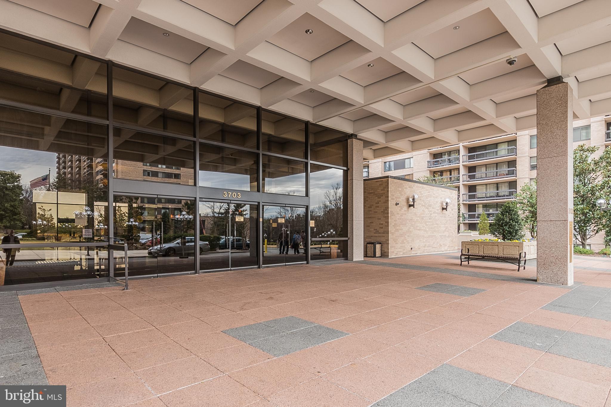 SKYLINE PLAZA - Residential