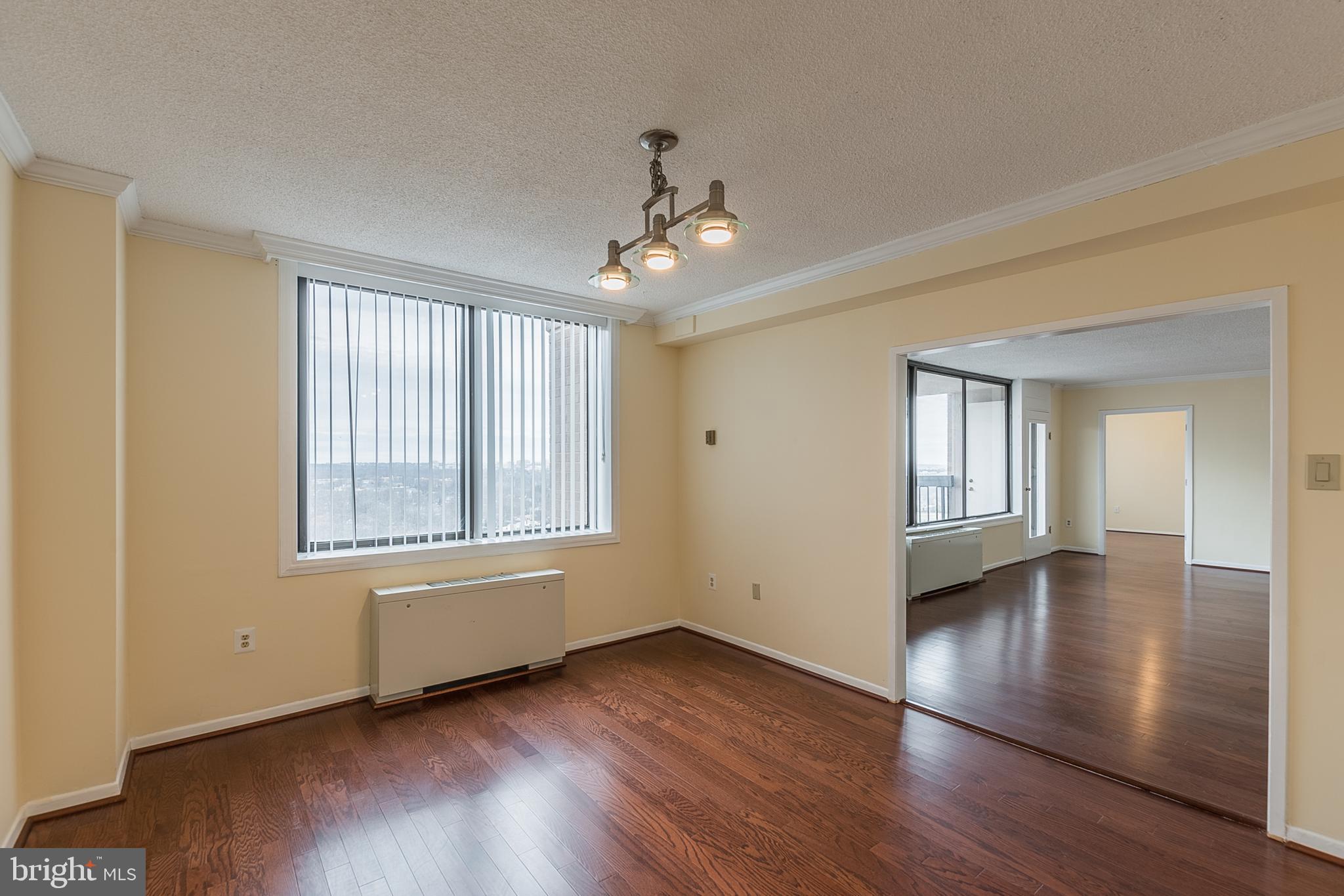 SKYLINE PLAZA - Residential