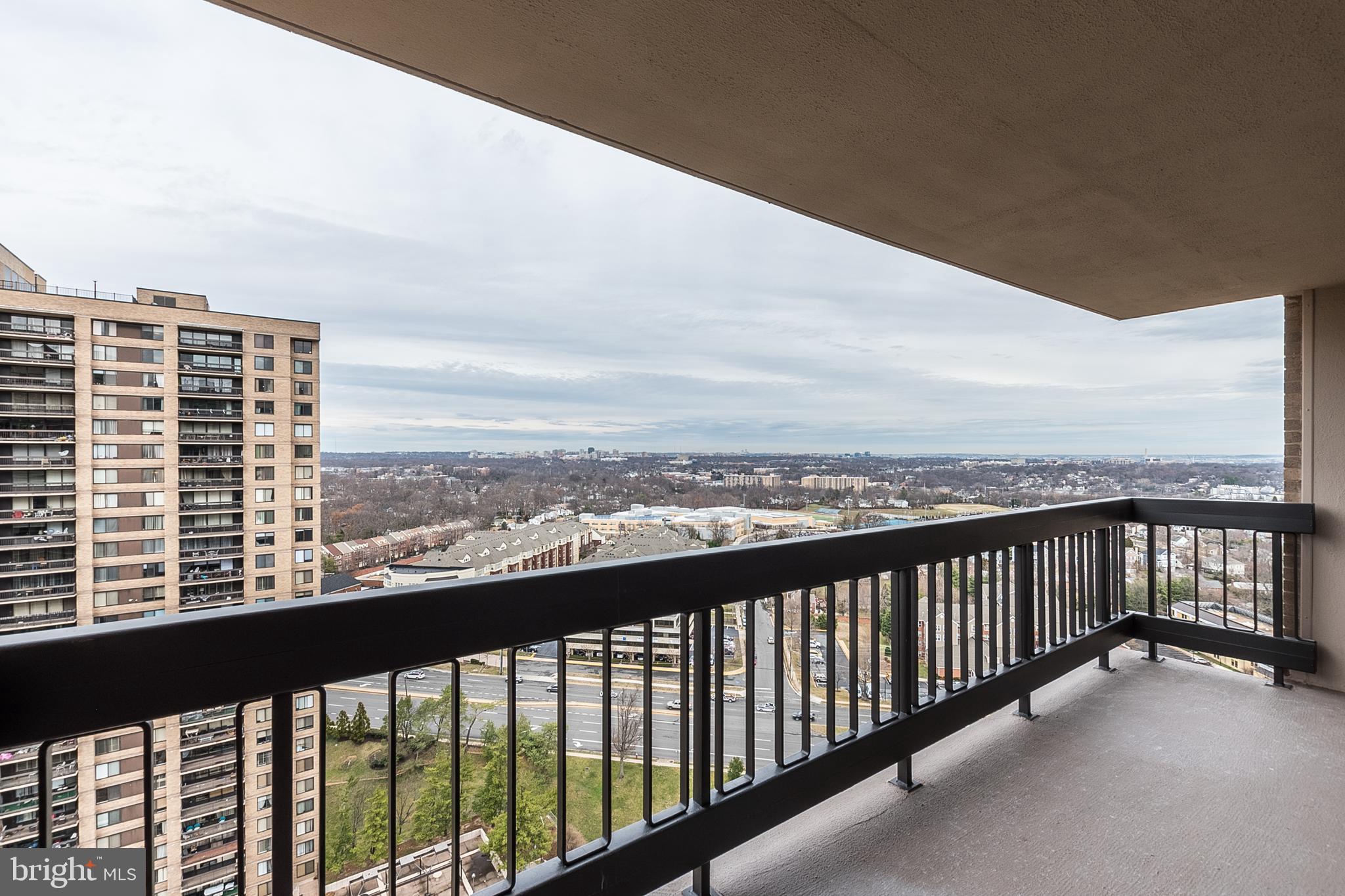 SKYLINE PLAZA - Residential