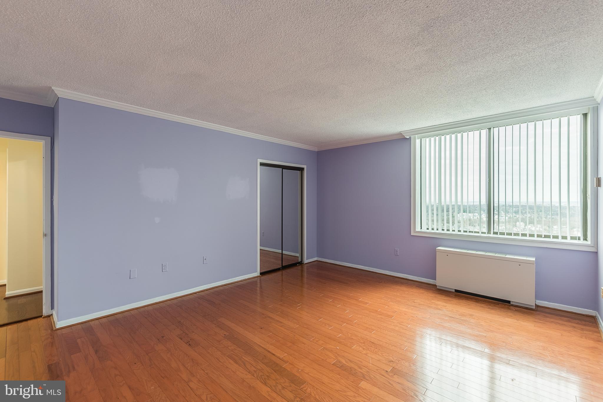 SKYLINE PLAZA - Residential