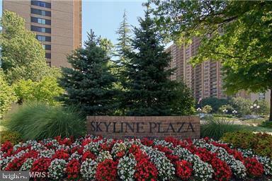 SKYLINE PLAZA - Residential