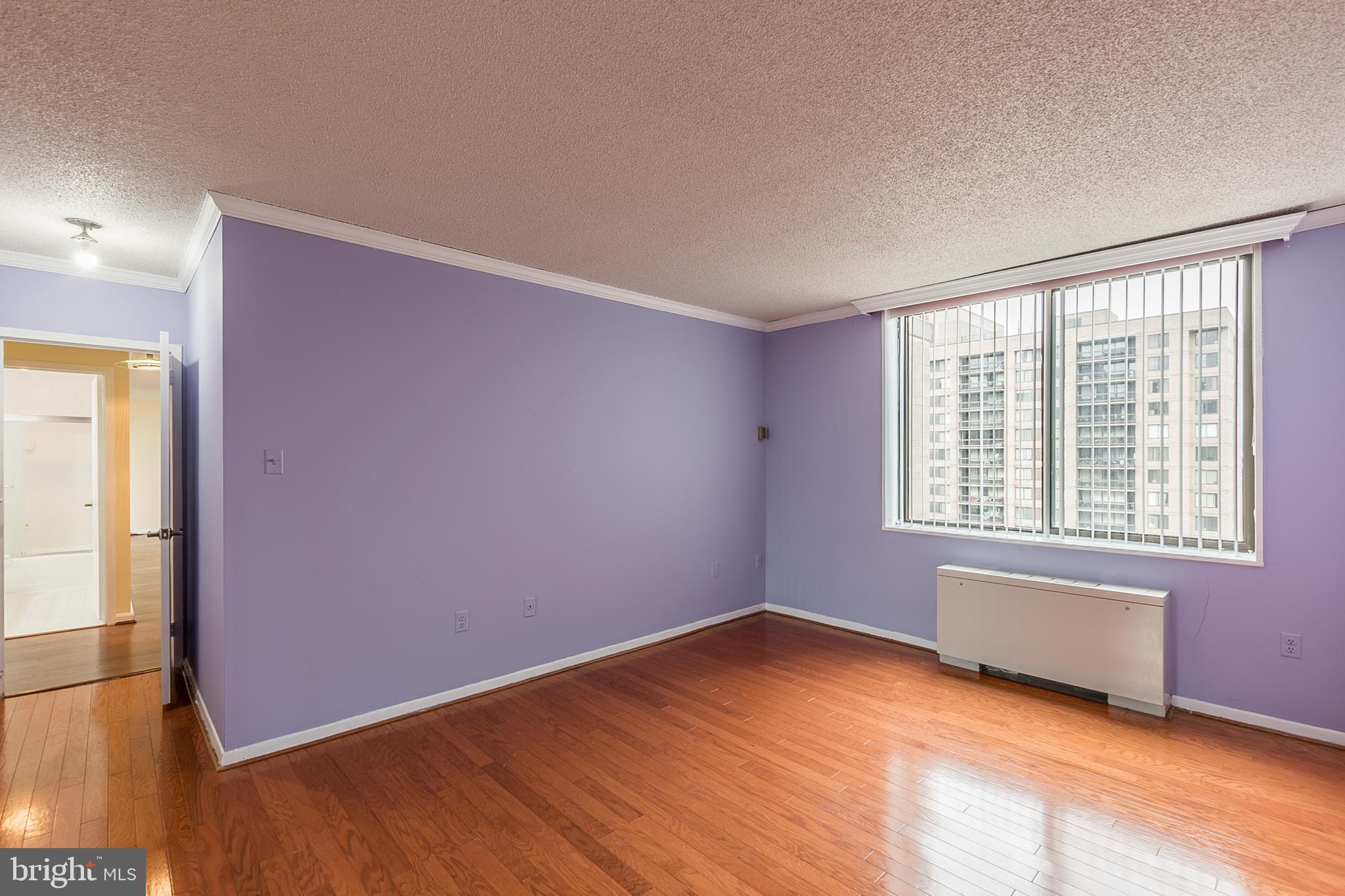 SKYLINE PLAZA - Residential