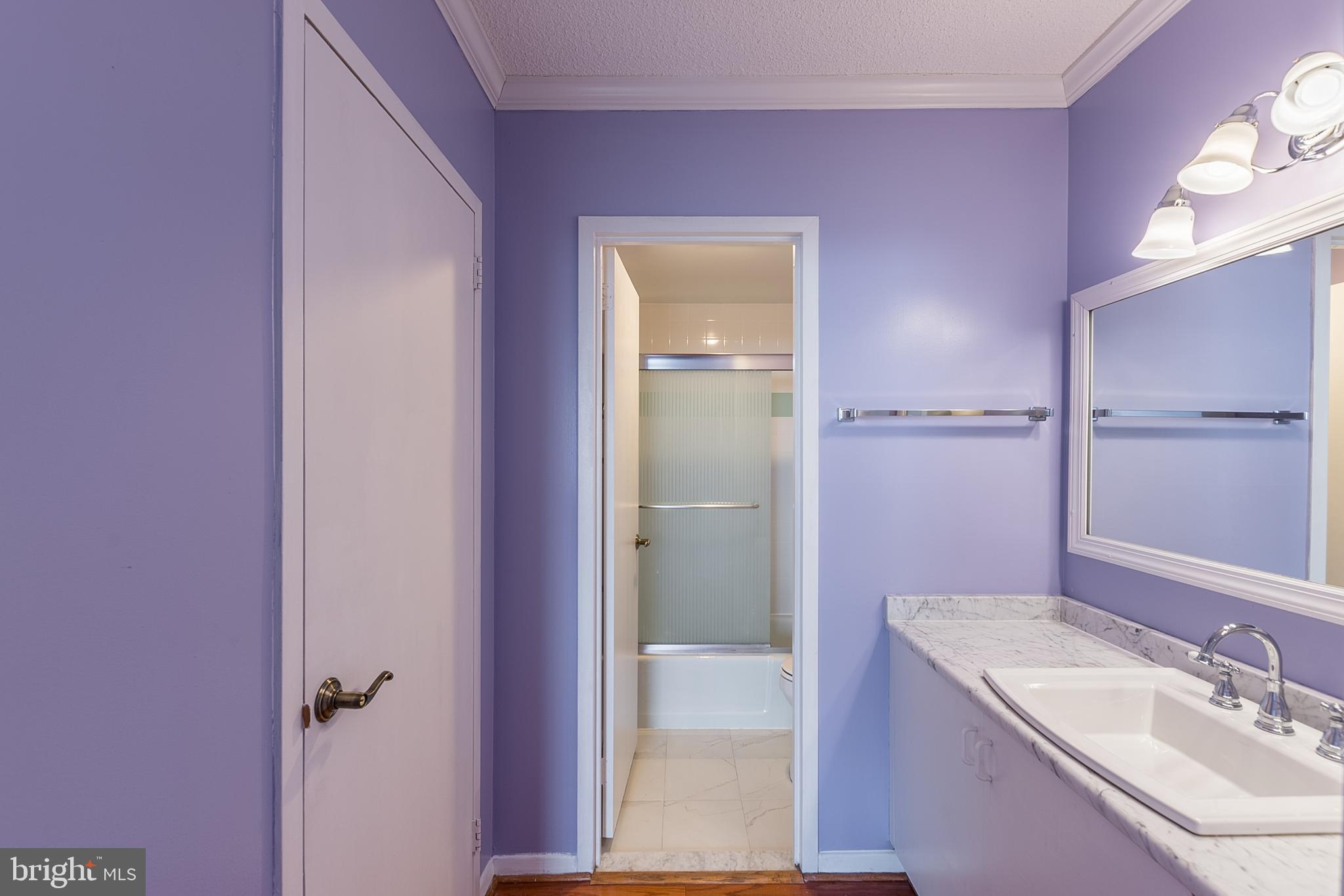 SKYLINE PLAZA - Residential