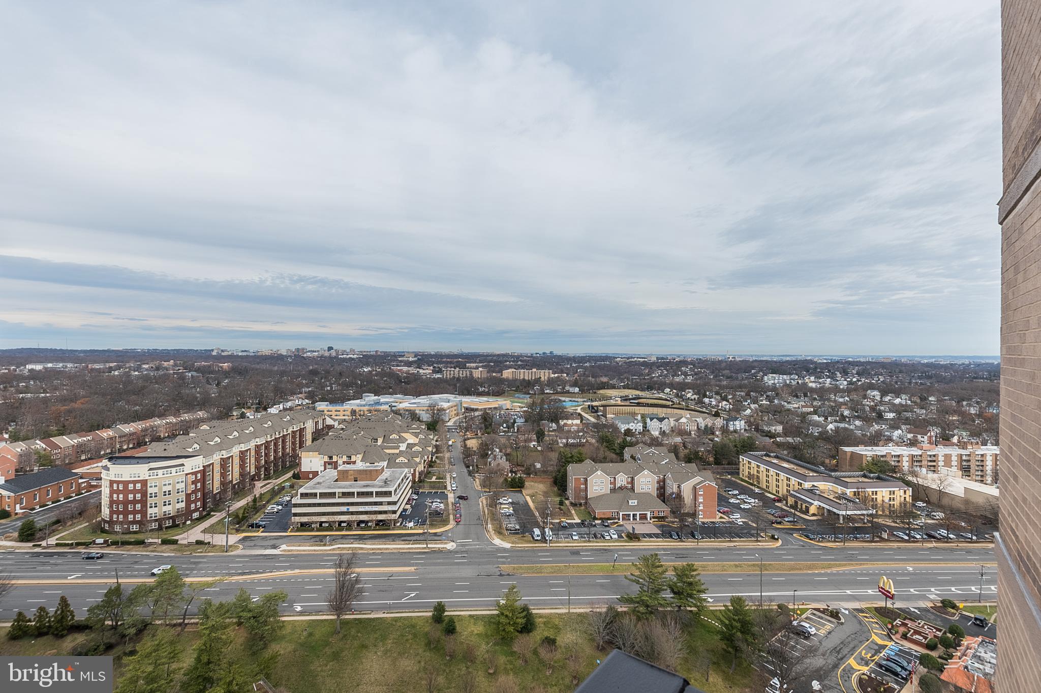 SKYLINE PLAZA - Residential