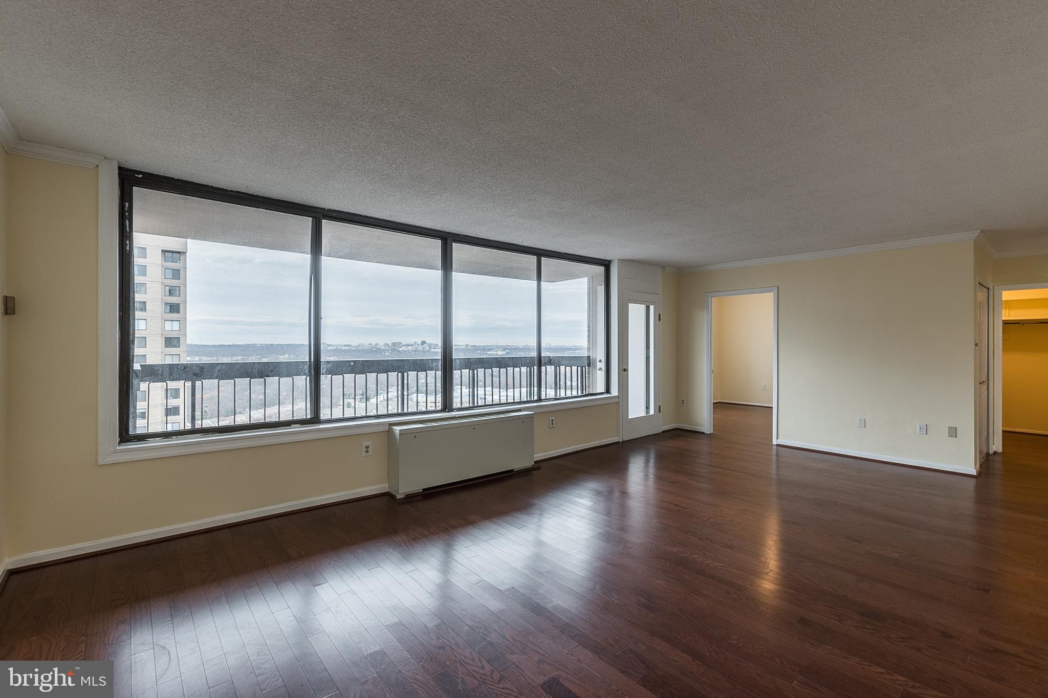 SKYLINE PLAZA - Residential