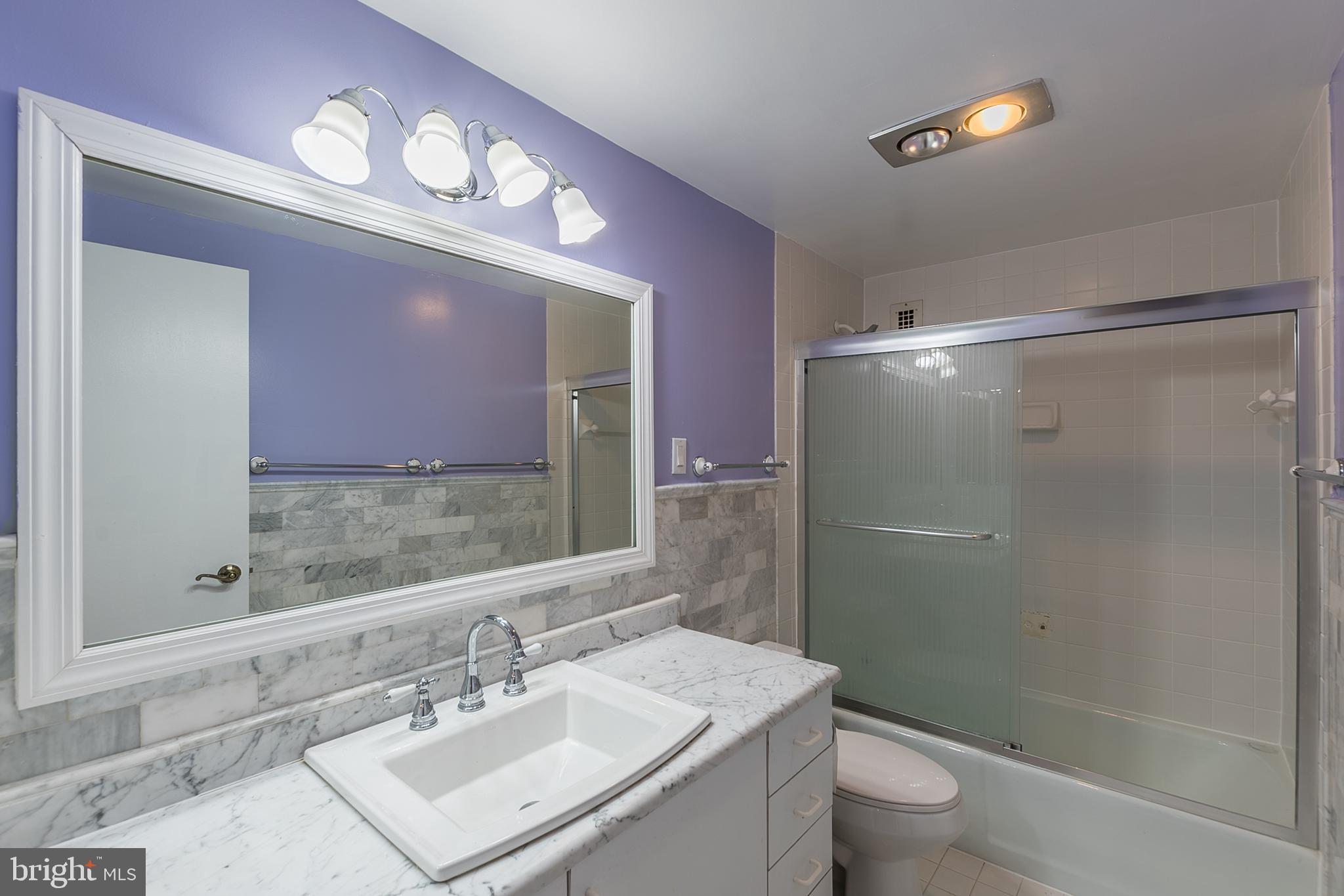 SKYLINE PLAZA - Residential