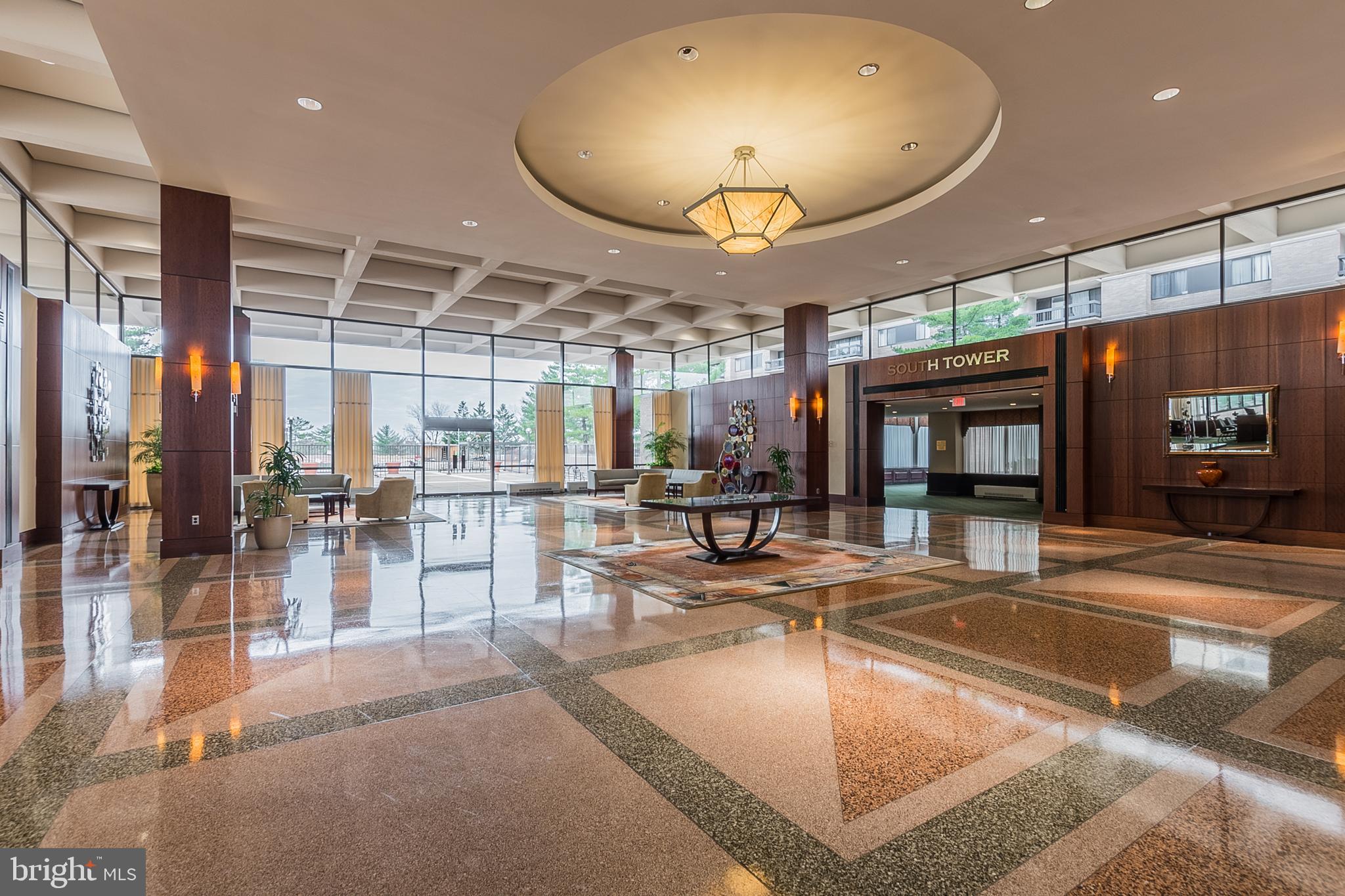 SKYLINE PLAZA - Residential