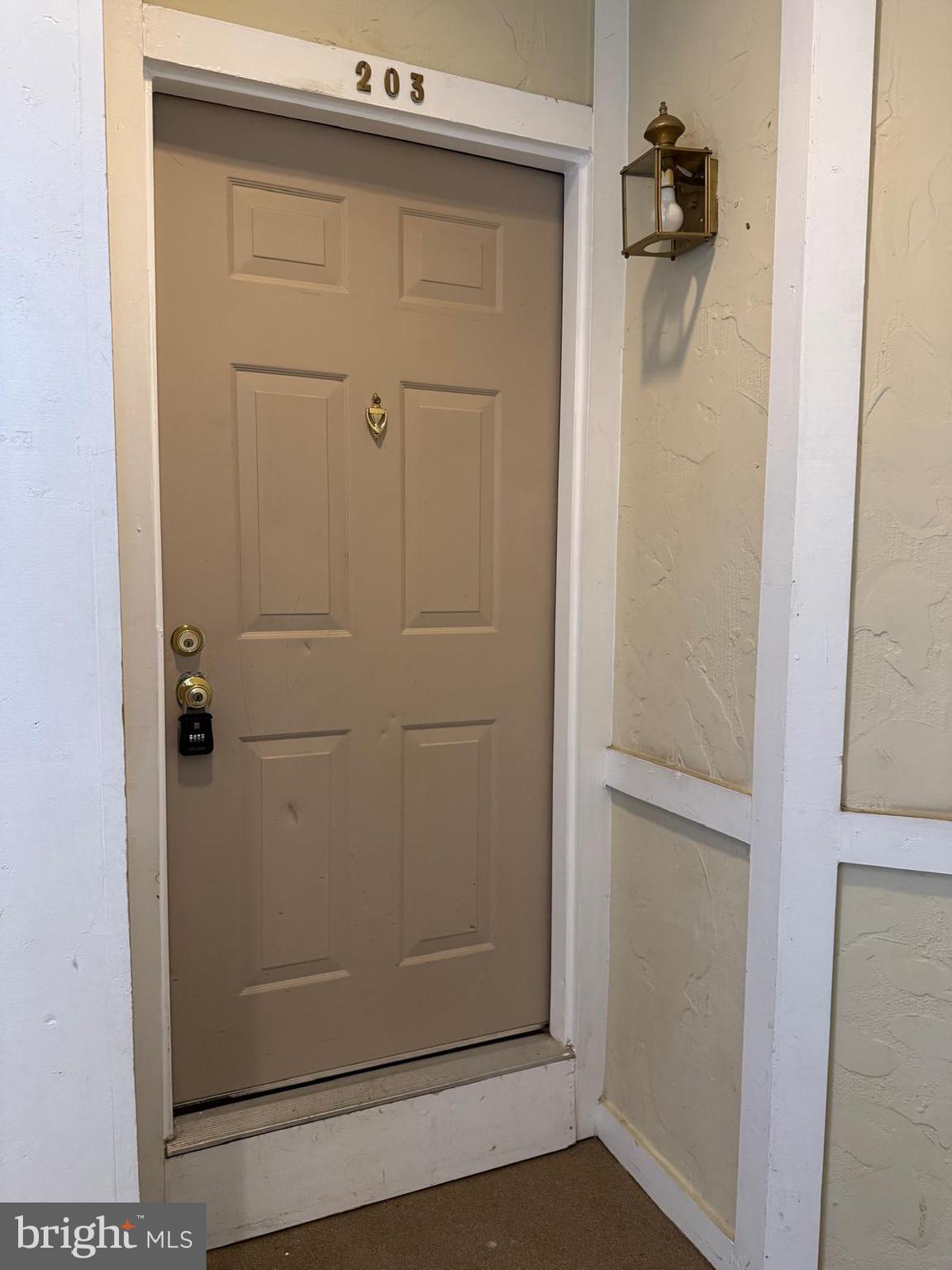 2109 HIGHCOURT LANE 203