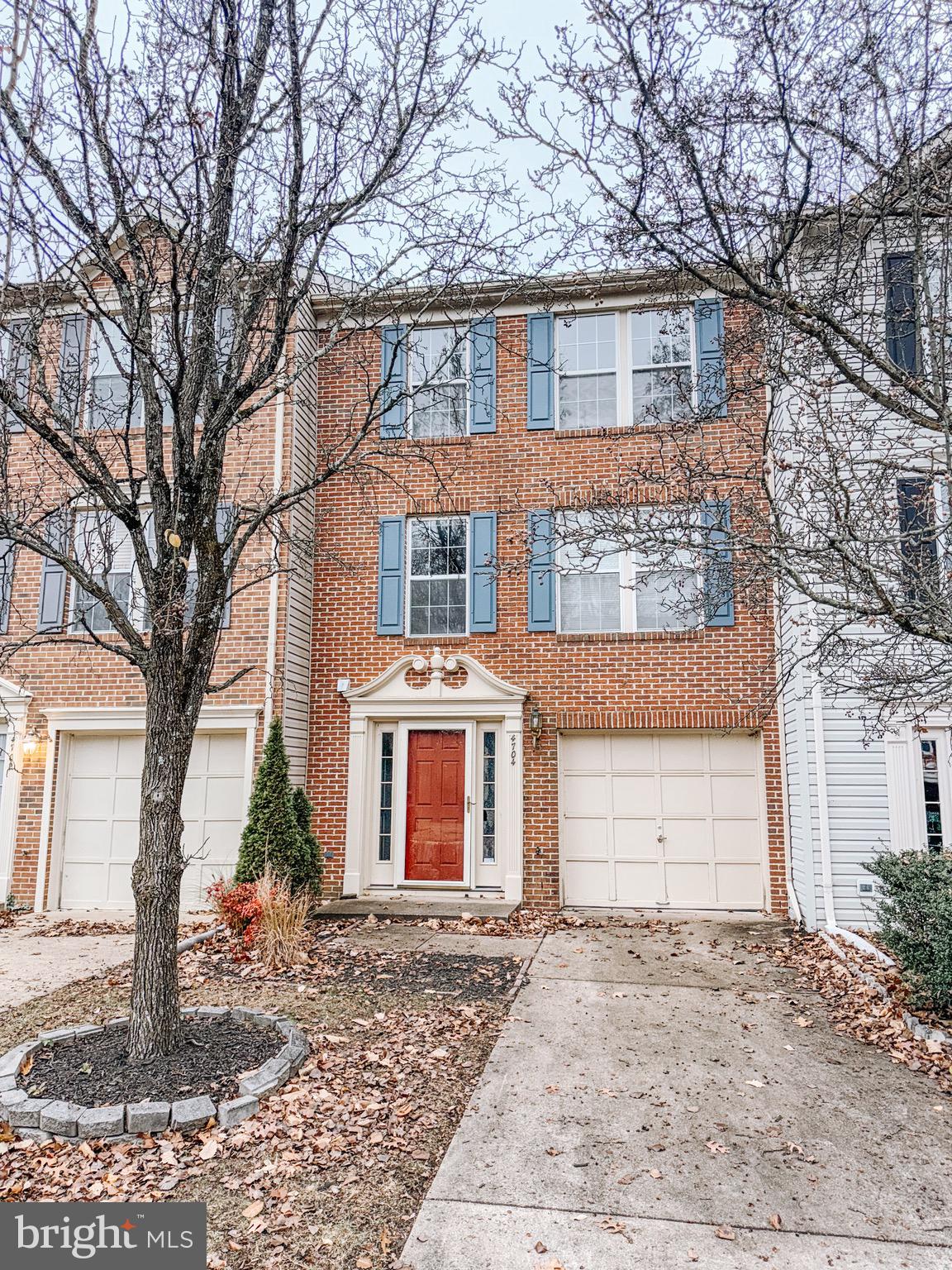 TURNBERRY VILLAGE - Residential Lease