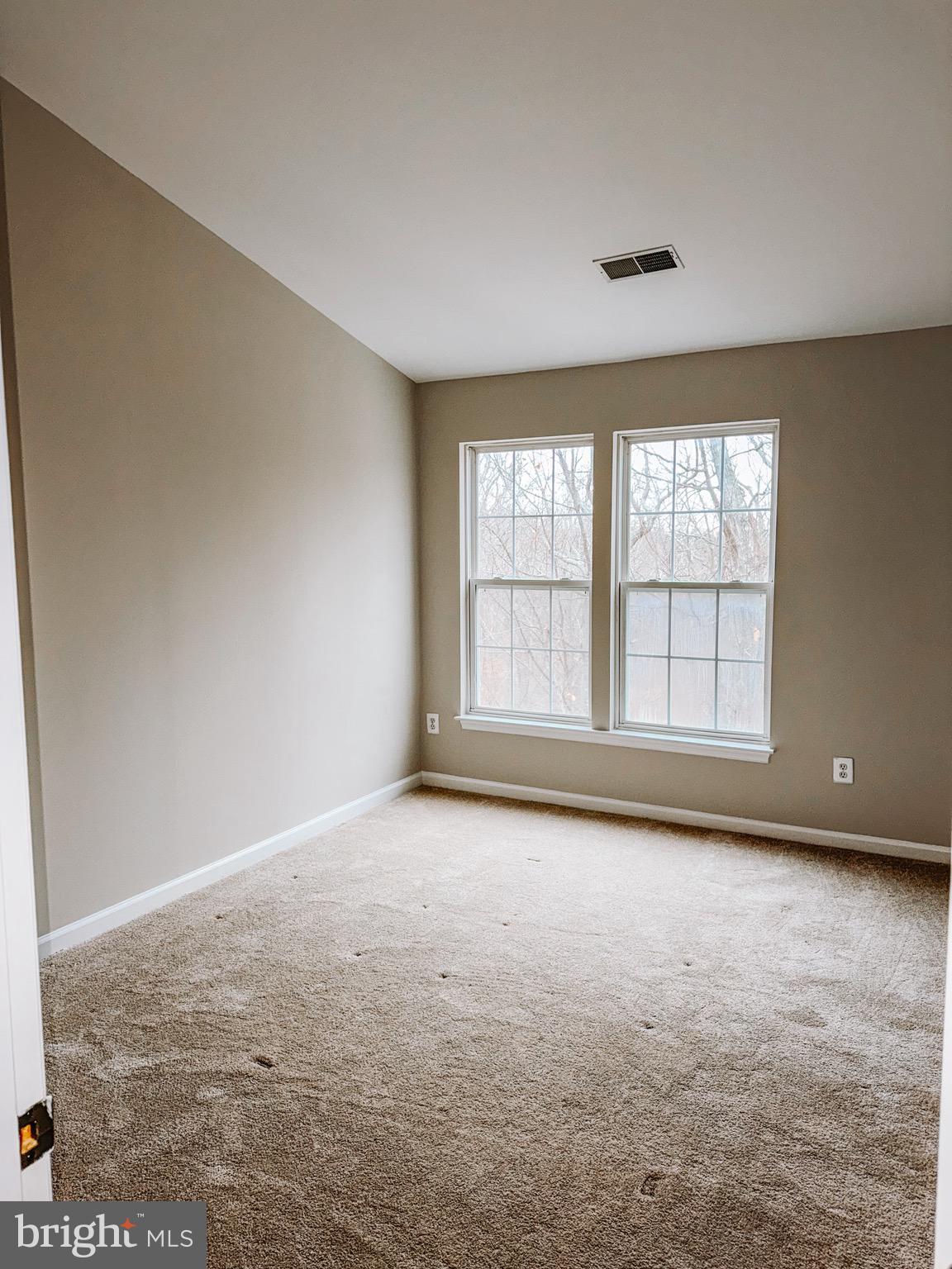 TURNBERRY VILLAGE - Residential Lease