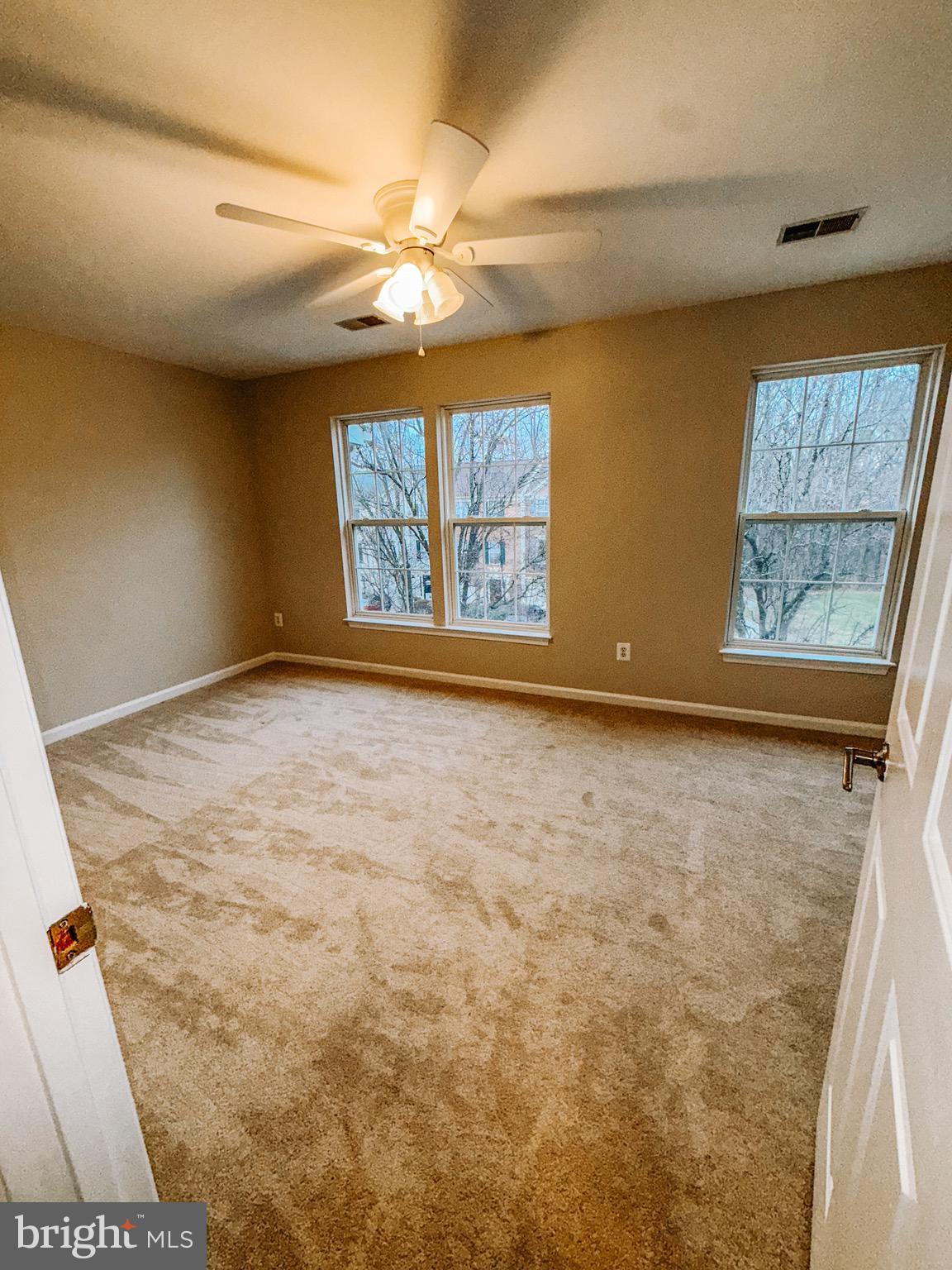 TURNBERRY VILLAGE - Residential Lease