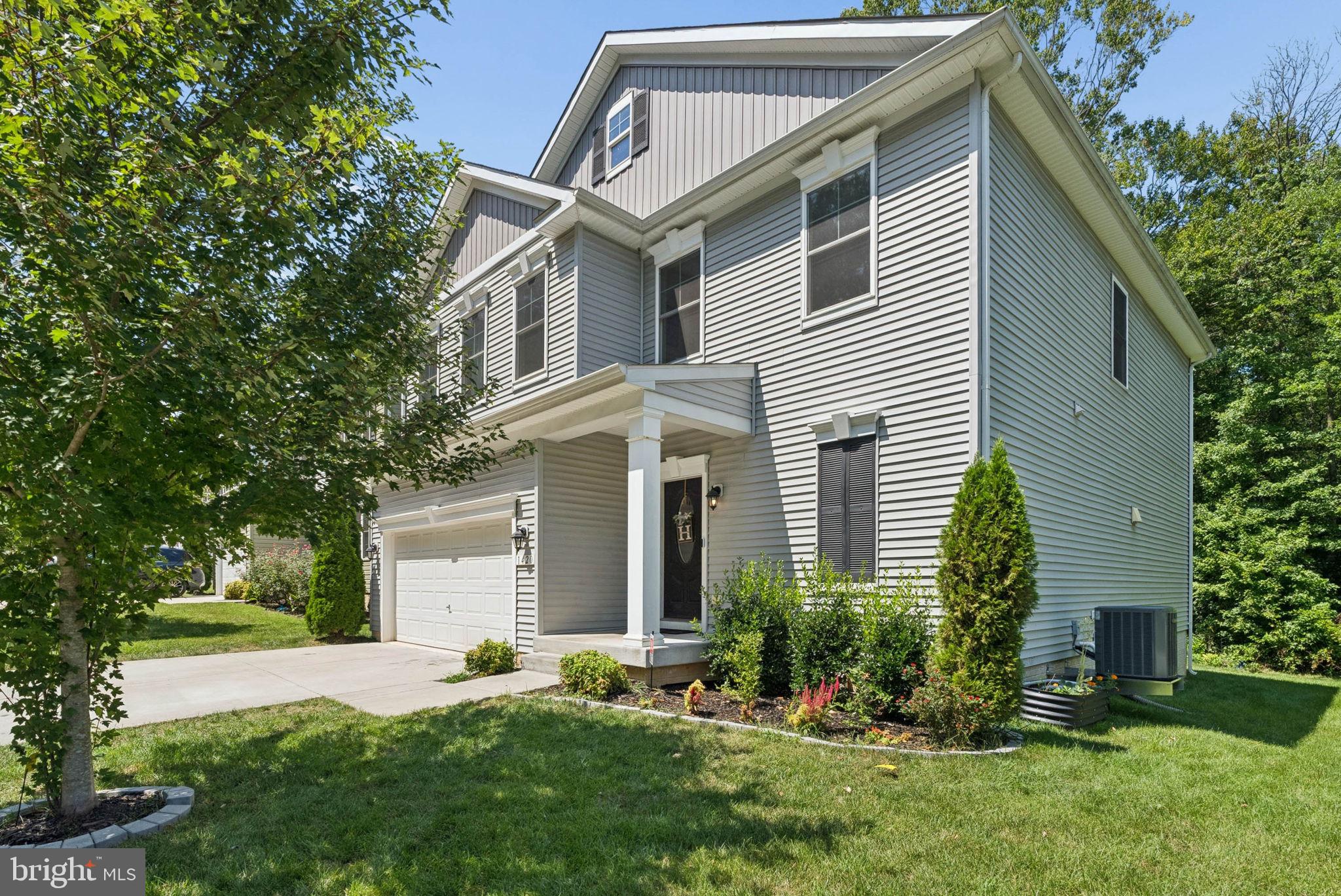 1420 CANOPY LANE