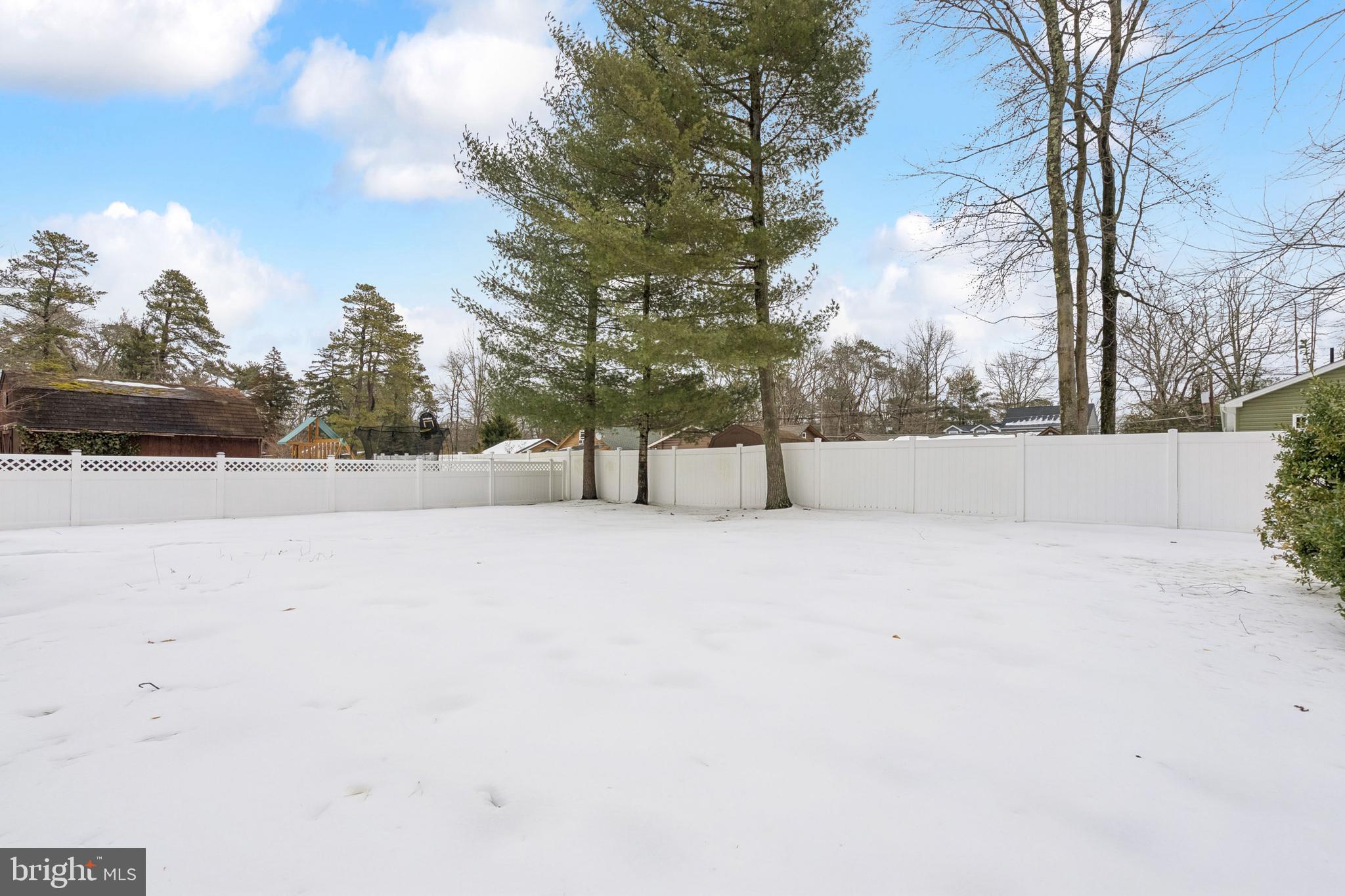 LAKE PINE - Residential