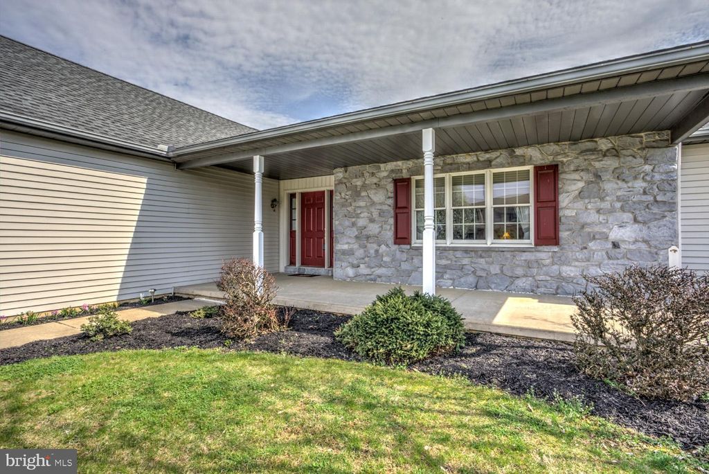 Photo of 232 HAWTHORN ST, NEW HOLLAND, PA 17557 (MLS # PALA2033128)