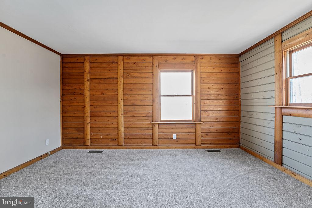 HIDDEN LAKE - Residential