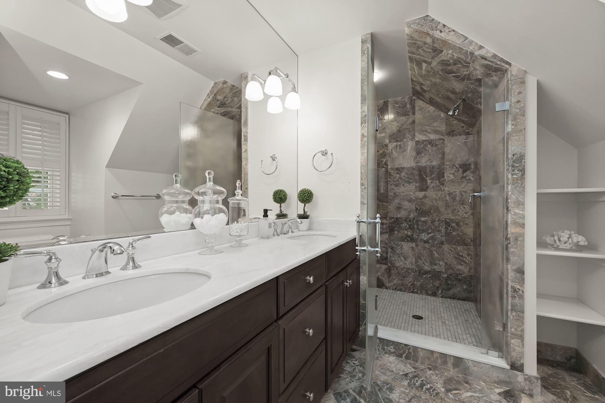 WESTMORELAND HILLS - Residential