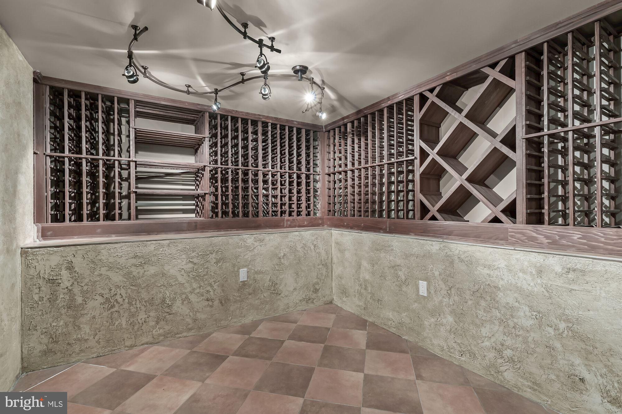 WESTMORELAND HILLS - Residential