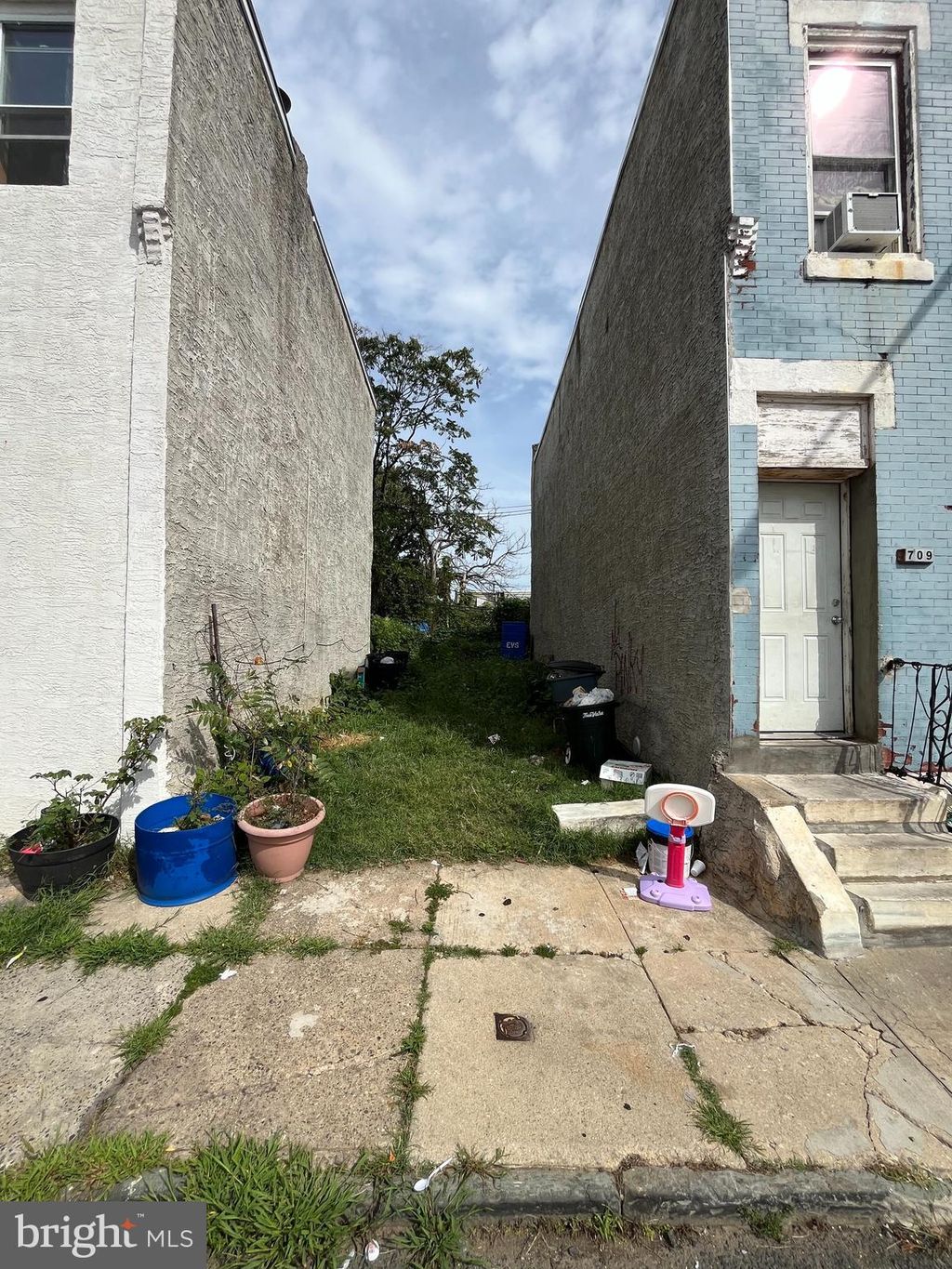 Photo of 711 W Atlantic Street, PHILADELPHIA, PA 19140 (MLS # PAPH2534954)