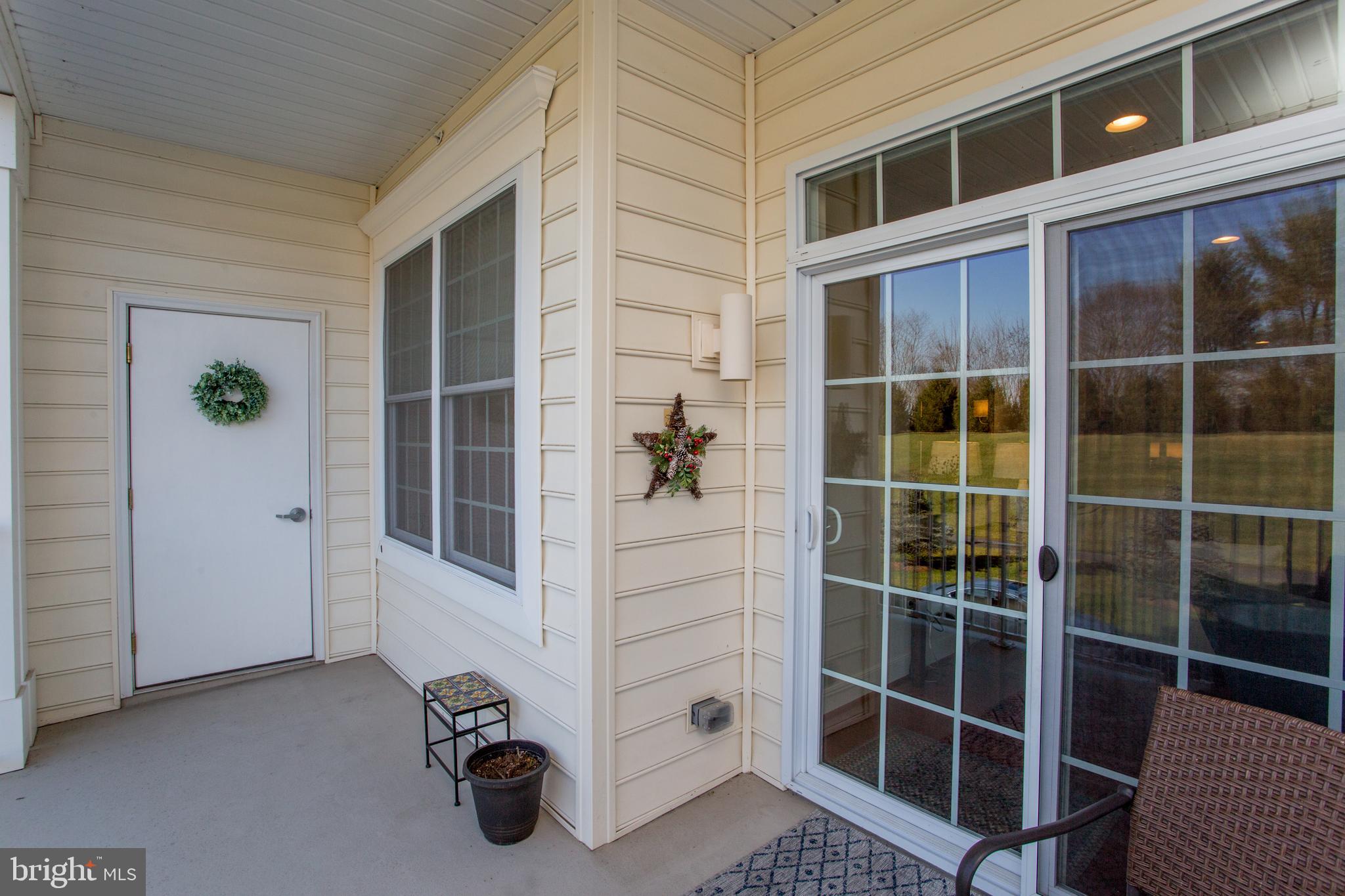 MERIDIAN VALLEY SQ - Residential