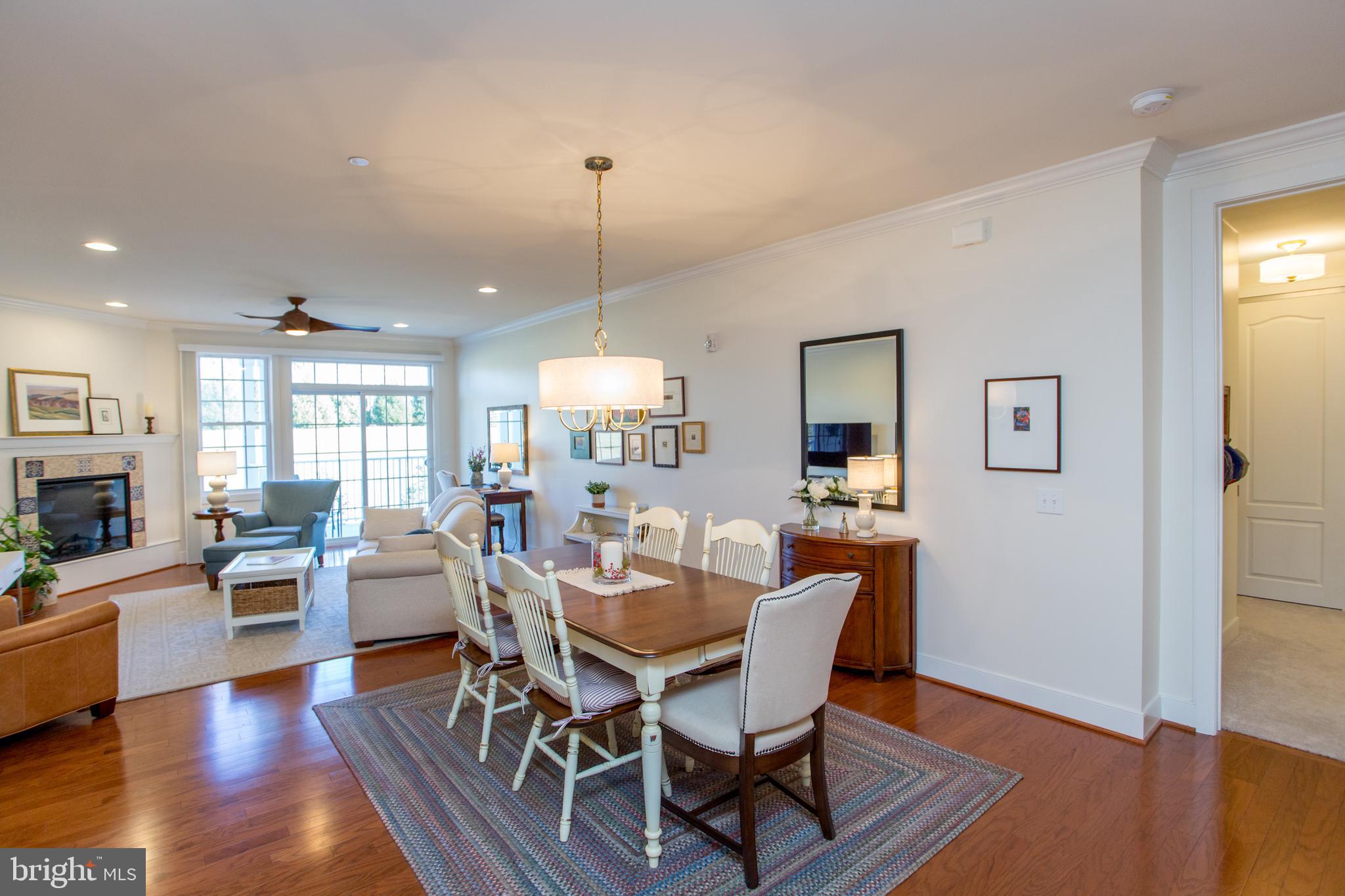 MERIDIAN VALLEY SQ - Residential