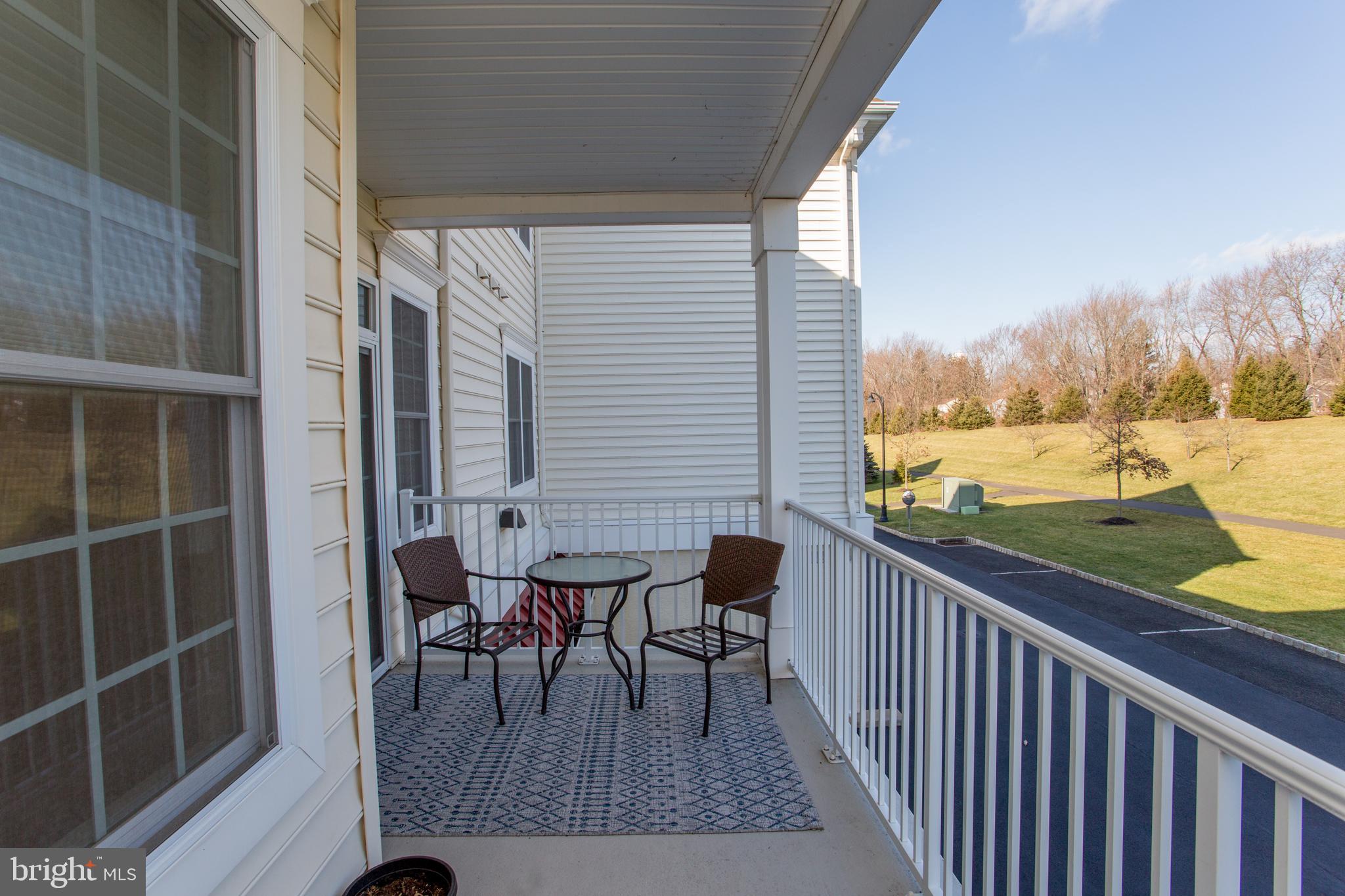 MERIDIAN VALLEY SQ - Residential