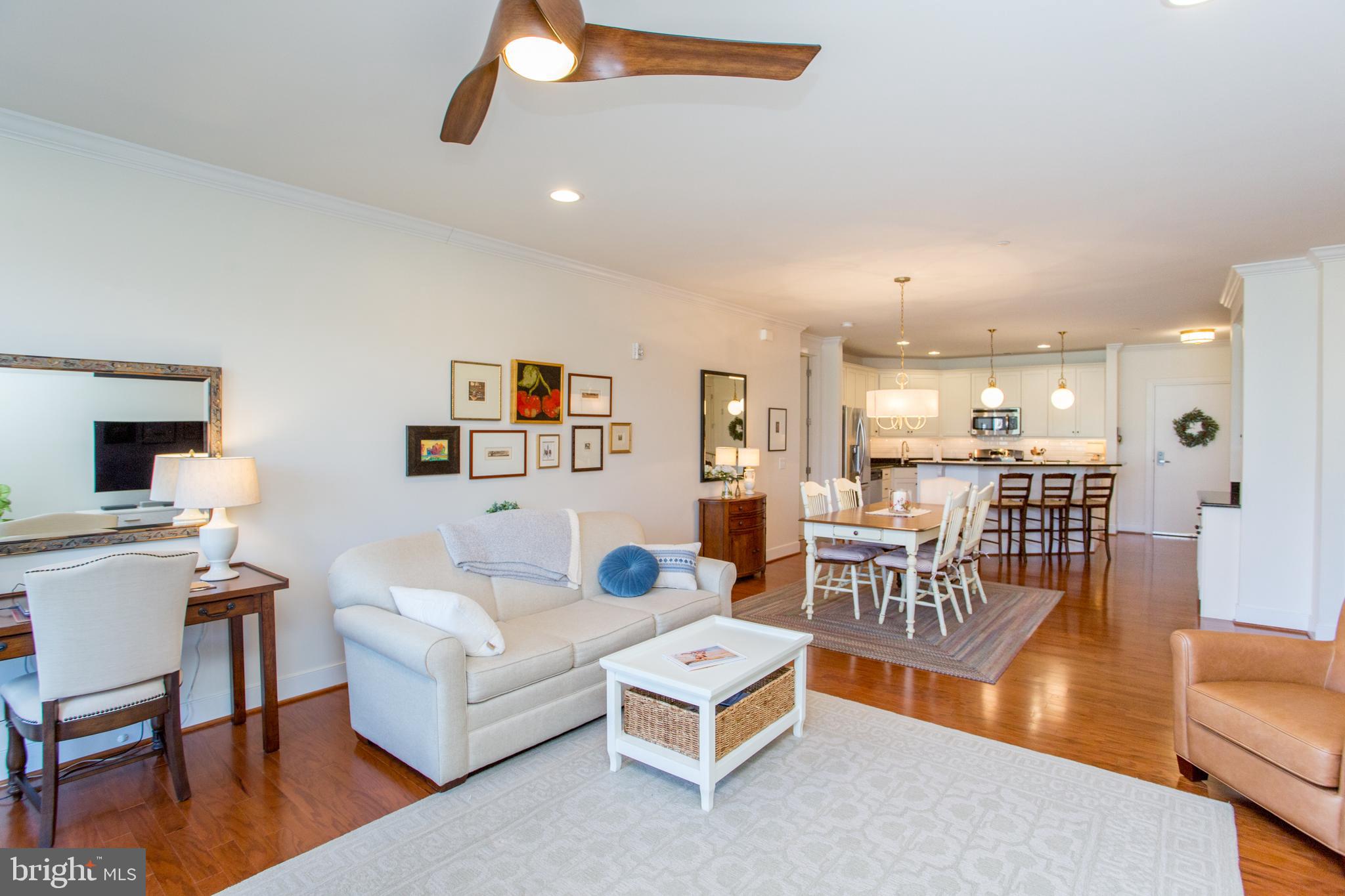 MERIDIAN VALLEY SQ - Residential