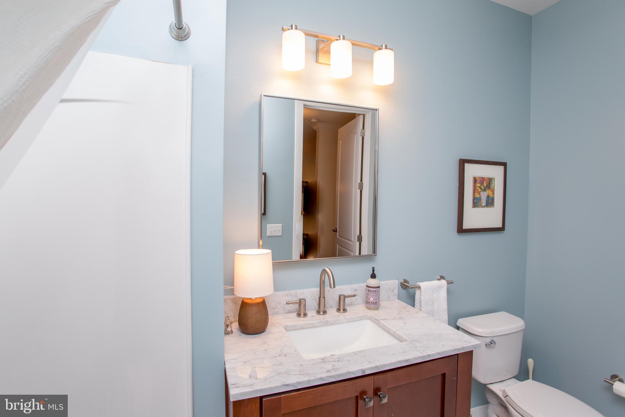 MERIDIAN VALLEY SQ - Residential