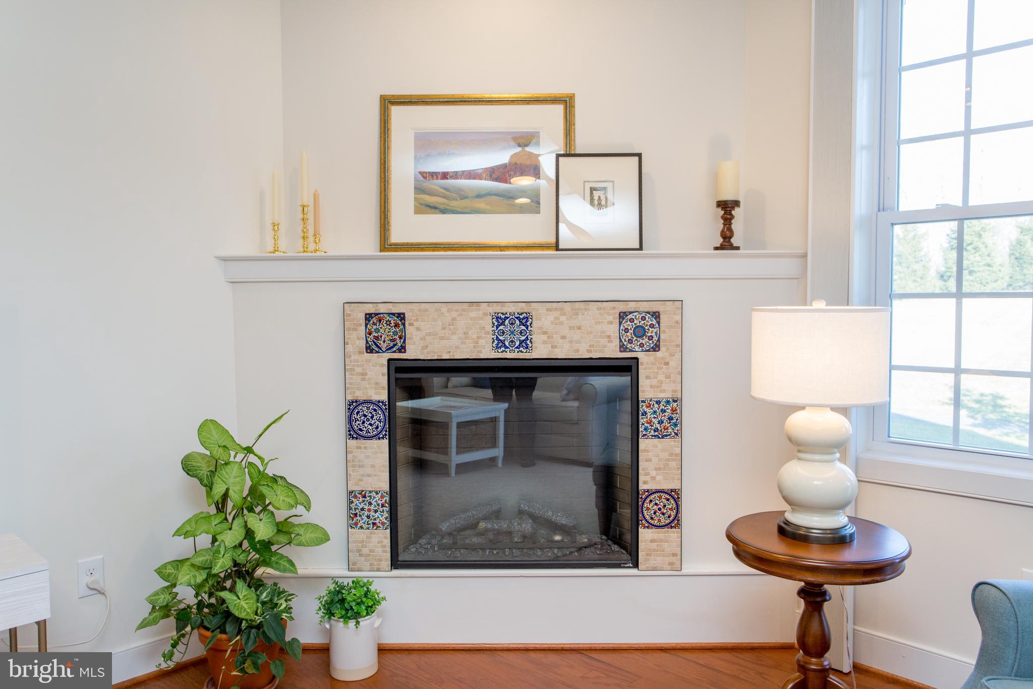 MERIDIAN VALLEY SQ - Residential