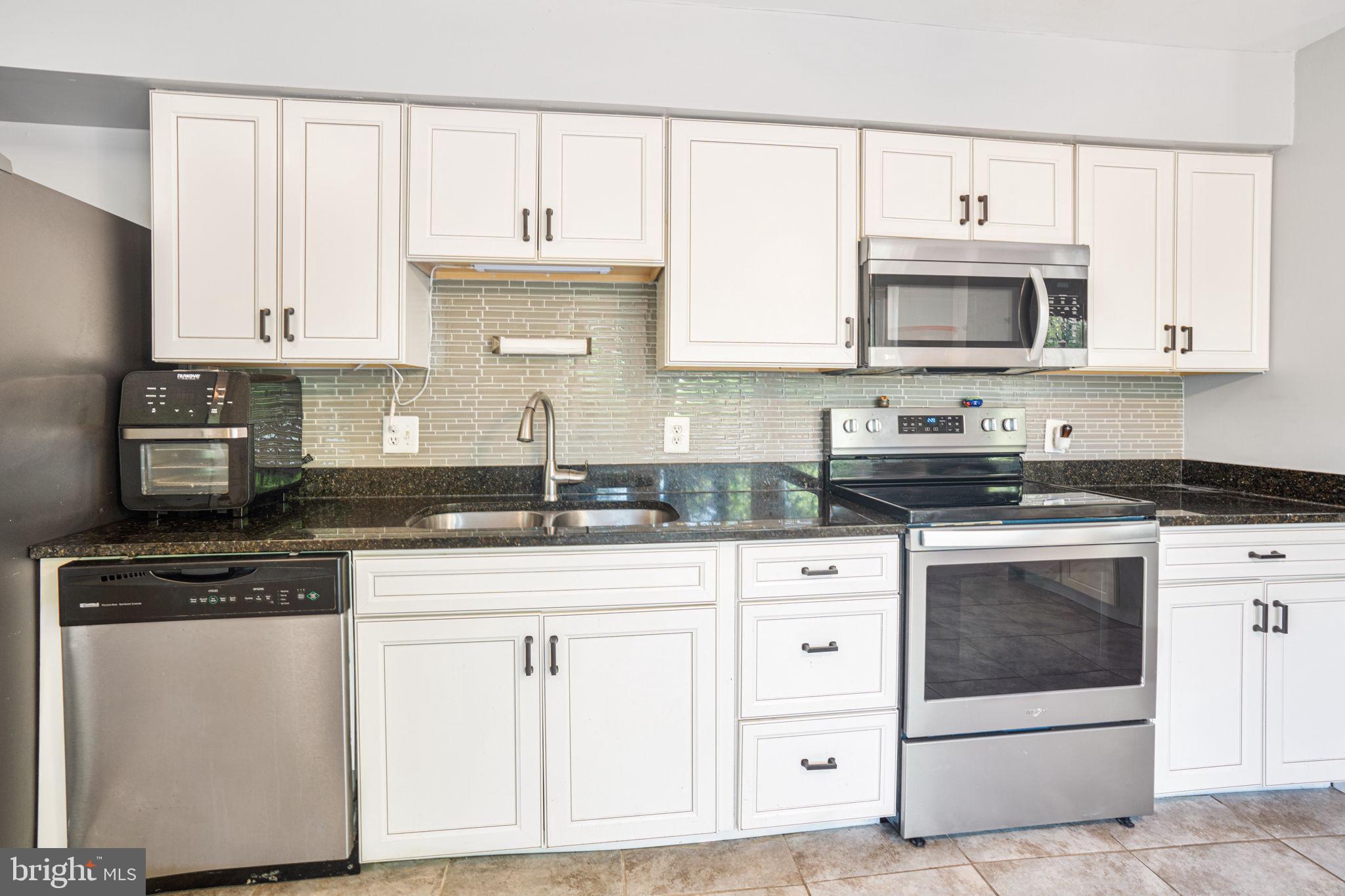 STONEGATE - Residential