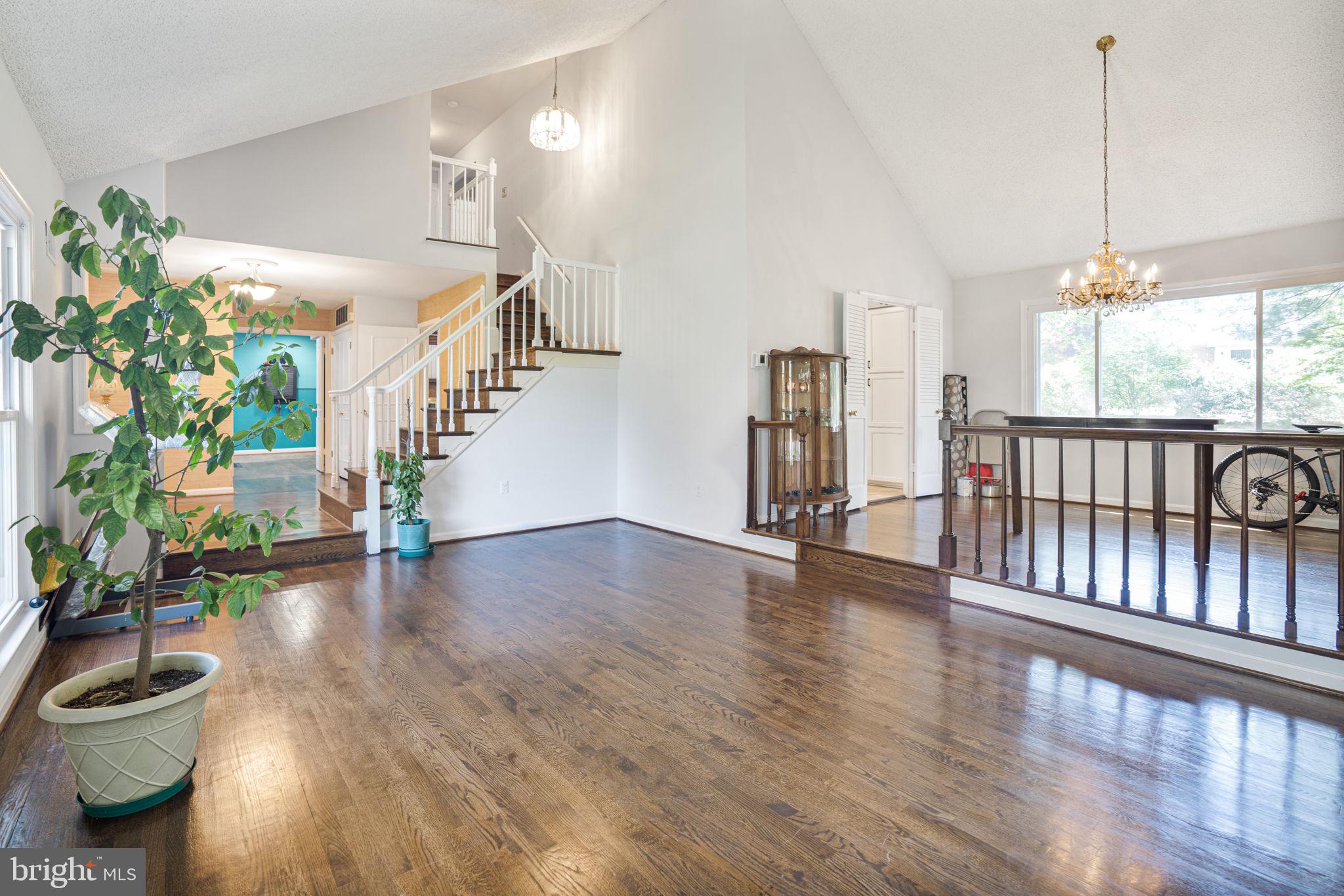 STONEGATE - Residential