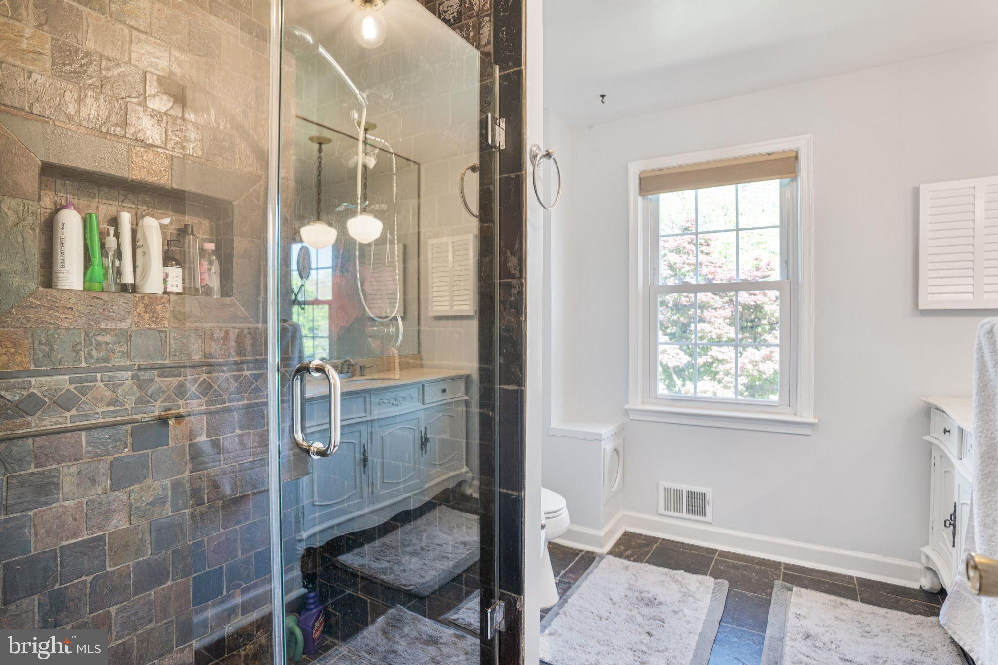 STONEGATE - Residential