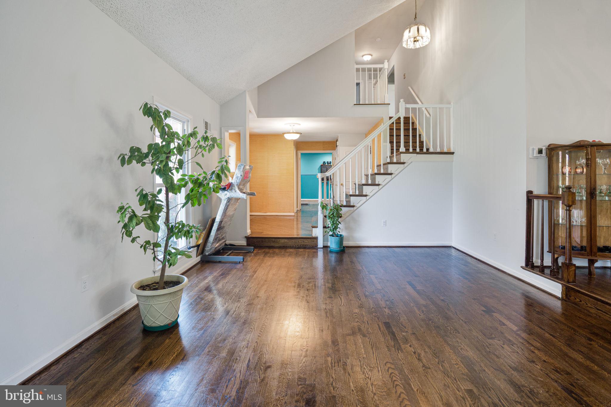 STONEGATE - Residential