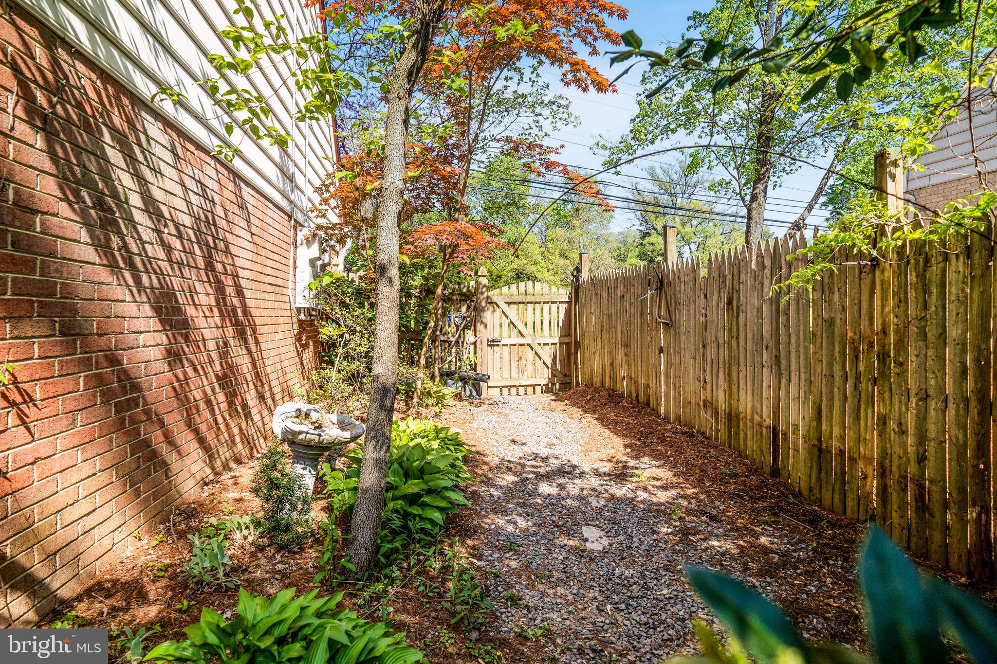 STONEGATE - Residential