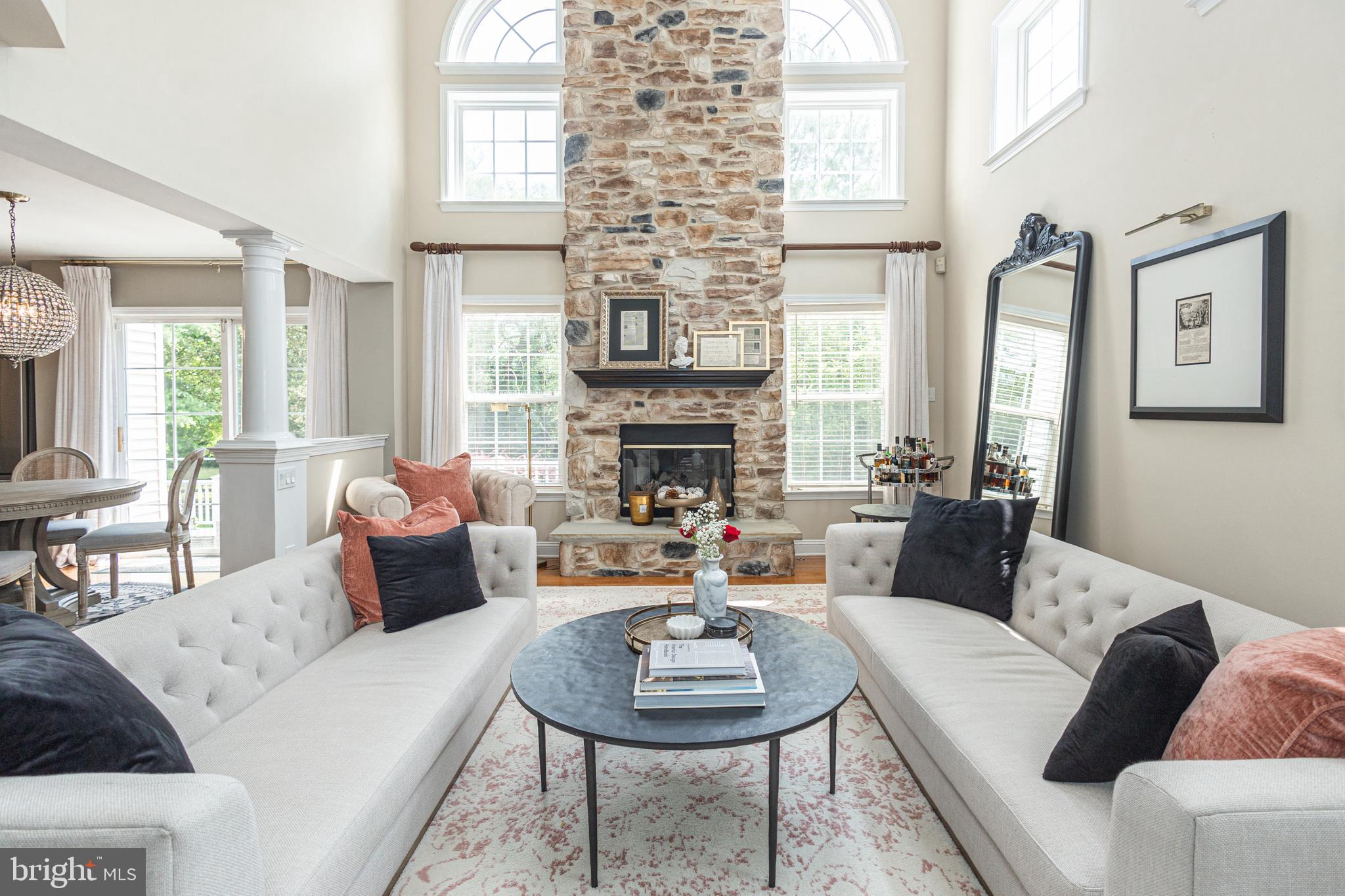 LONGSHORE ESTS - Residential