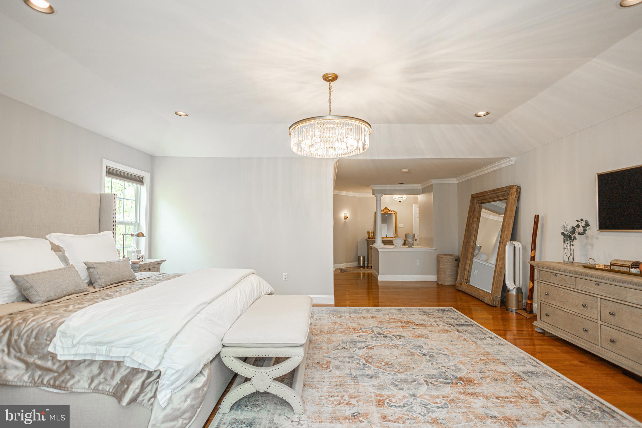 LONGSHORE ESTS - Residential