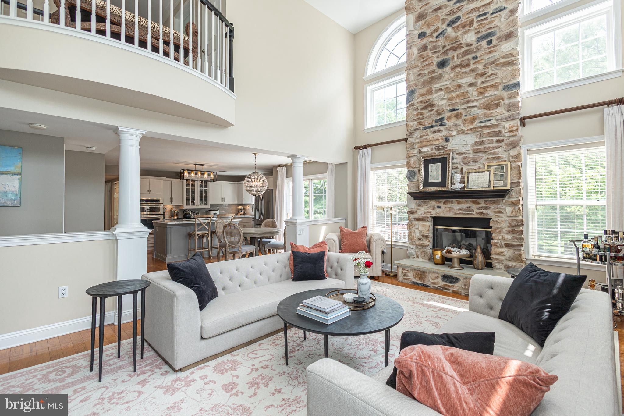 LONGSHORE ESTS - Residential