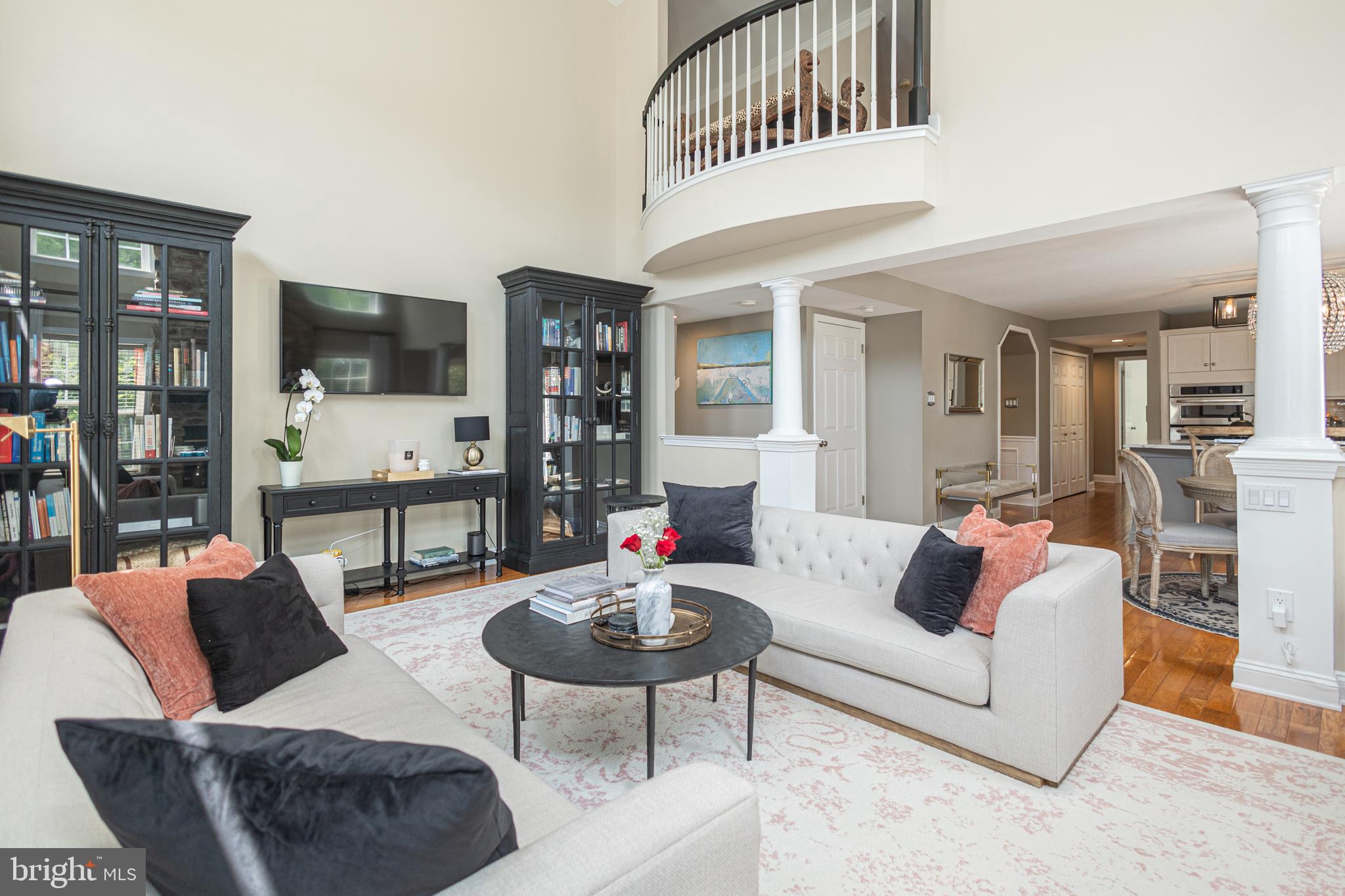 LONGSHORE ESTS - Residential