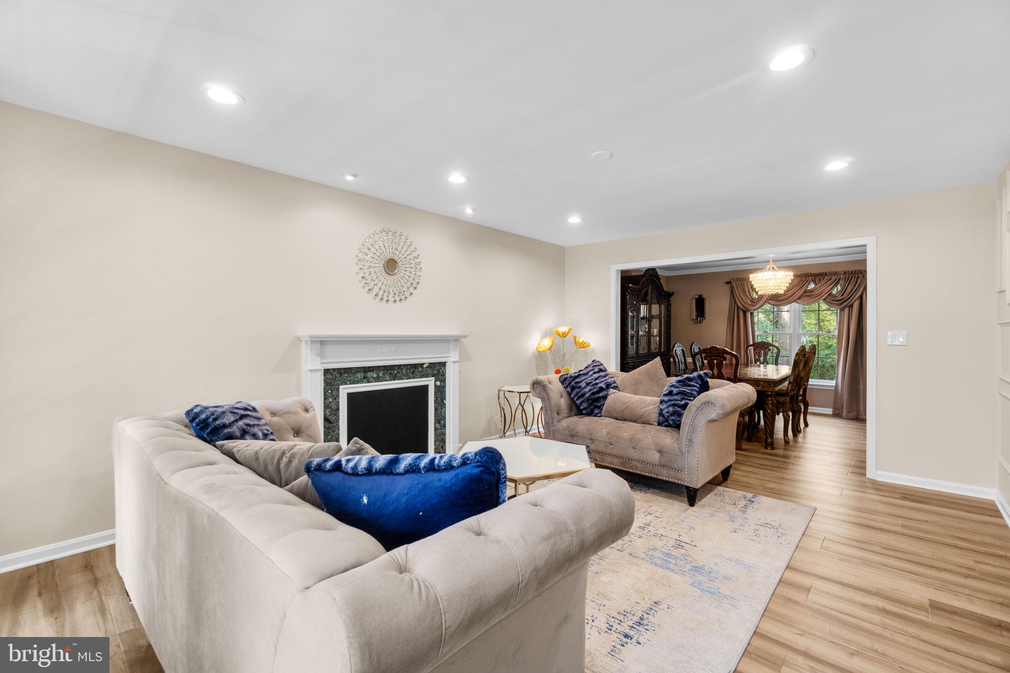 7803 BREAKSTONE COURT