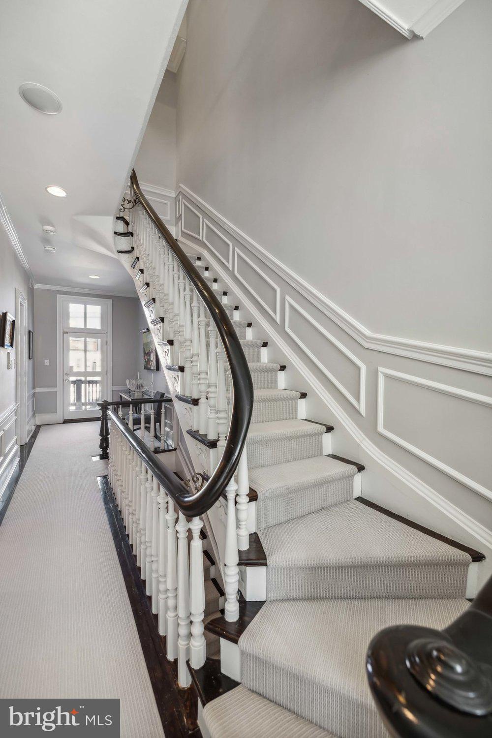 LOGAN CIRCLE - Residential