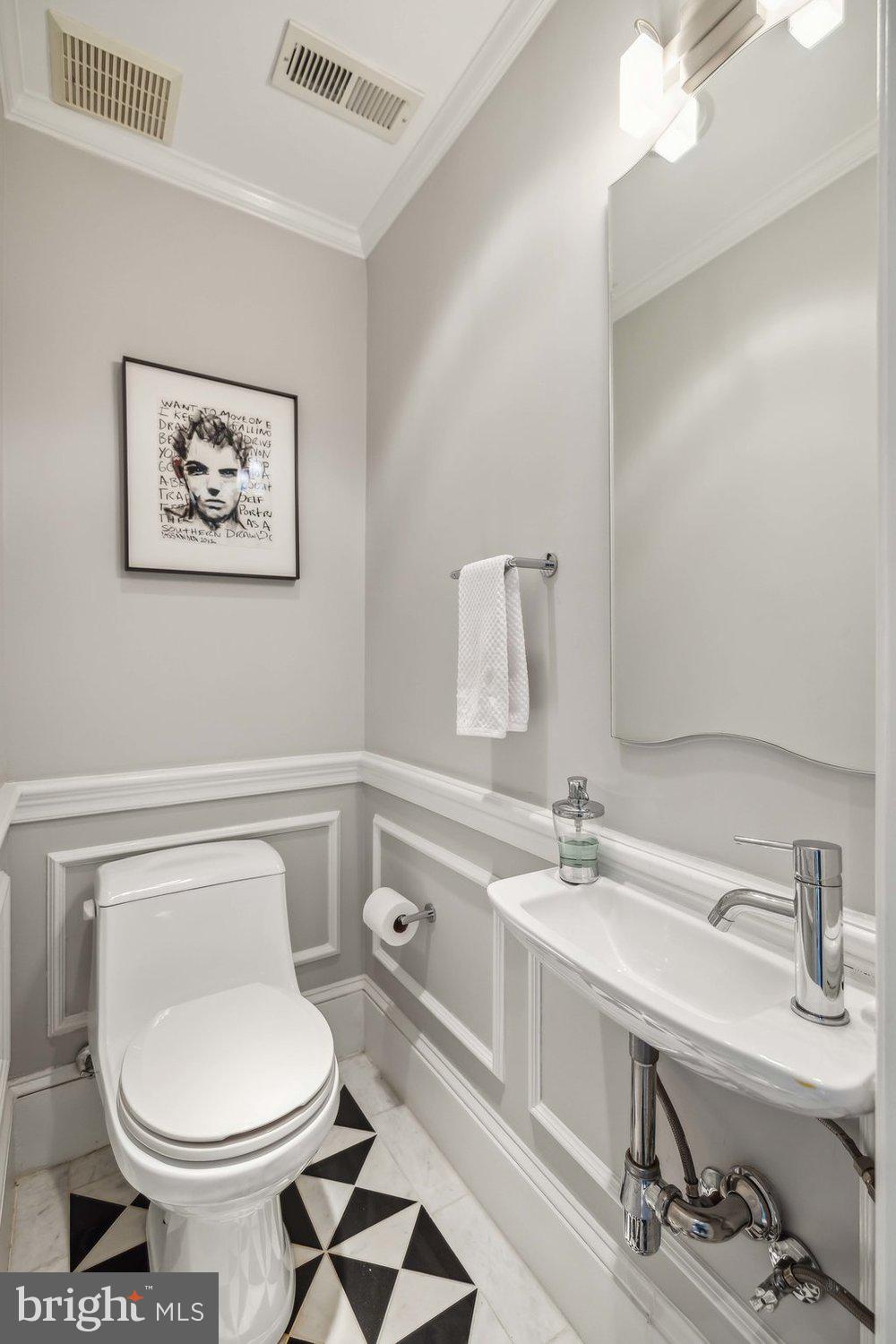 LOGAN CIRCLE - Residential