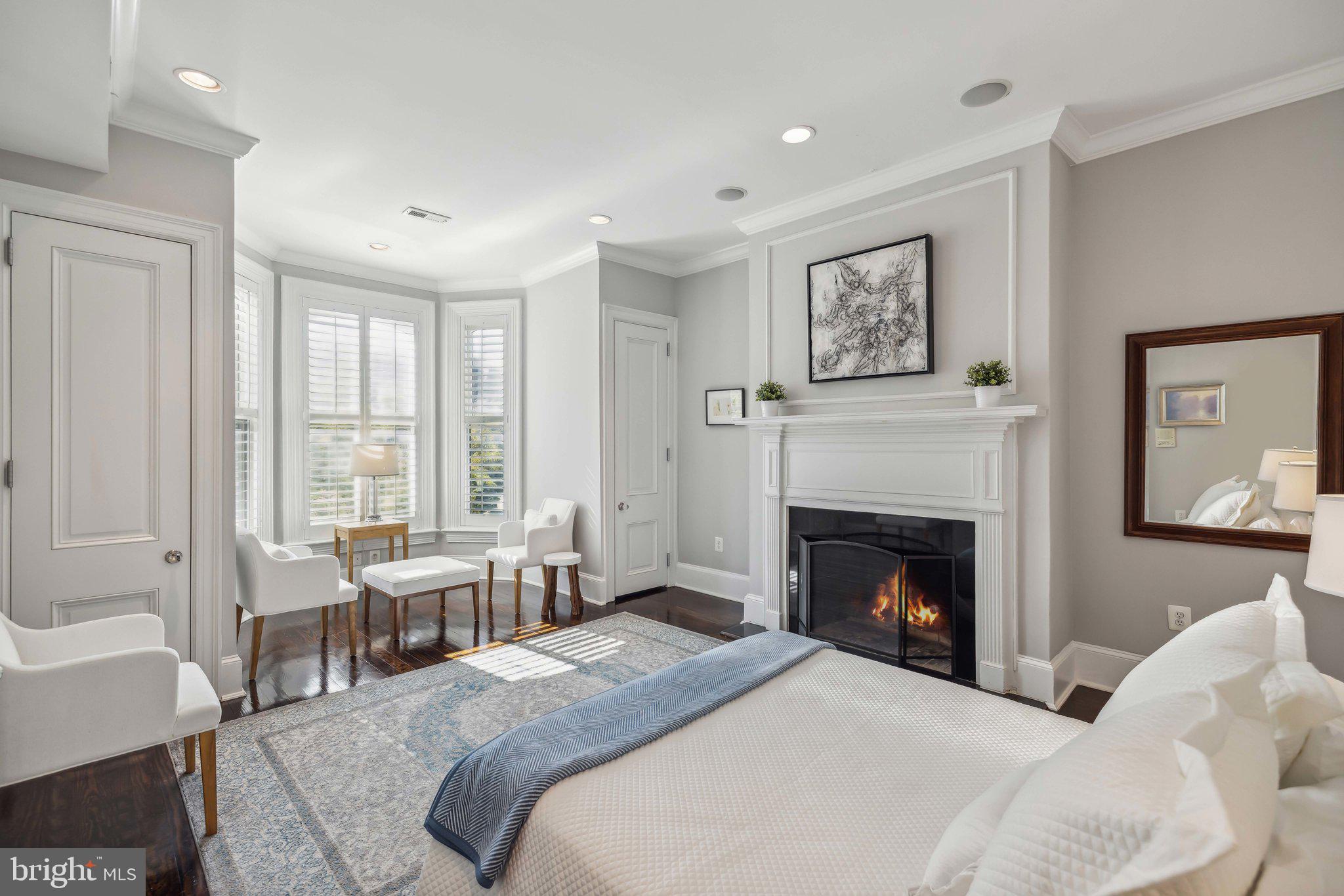 LOGAN CIRCLE - Residential
