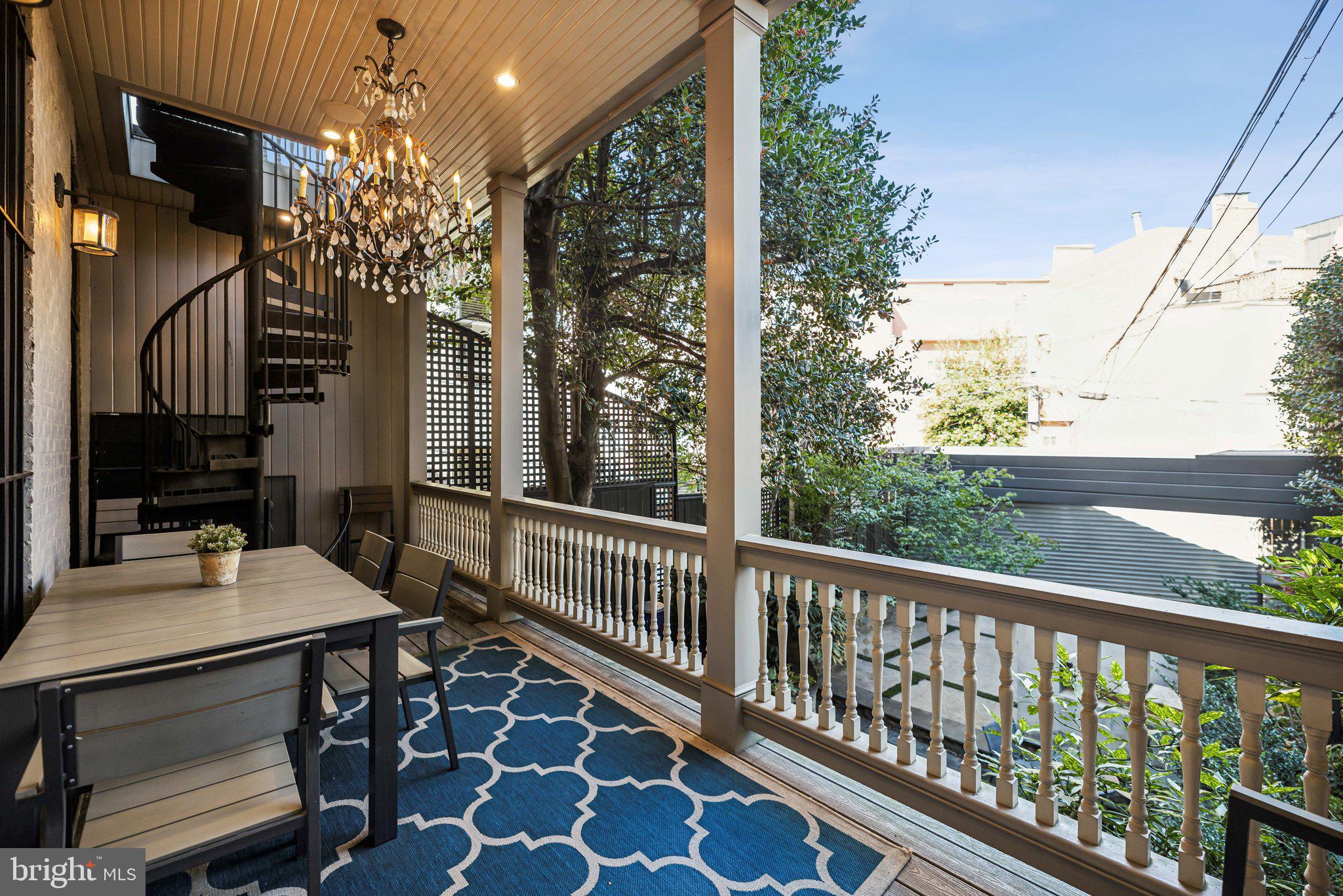 LOGAN CIRCLE - Residential