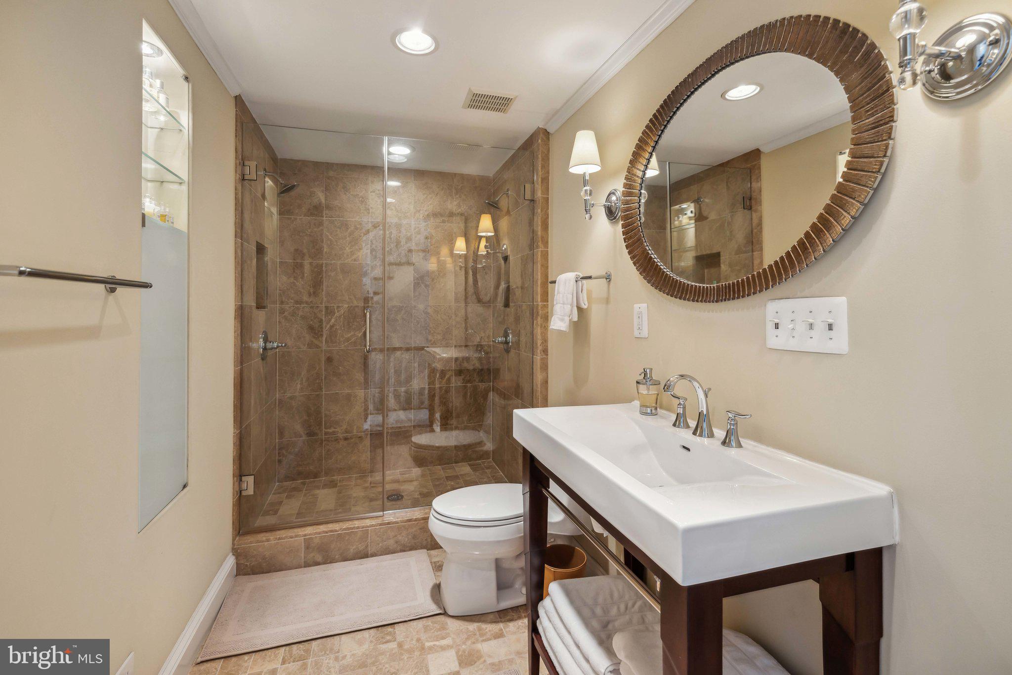 LOGAN CIRCLE - Residential