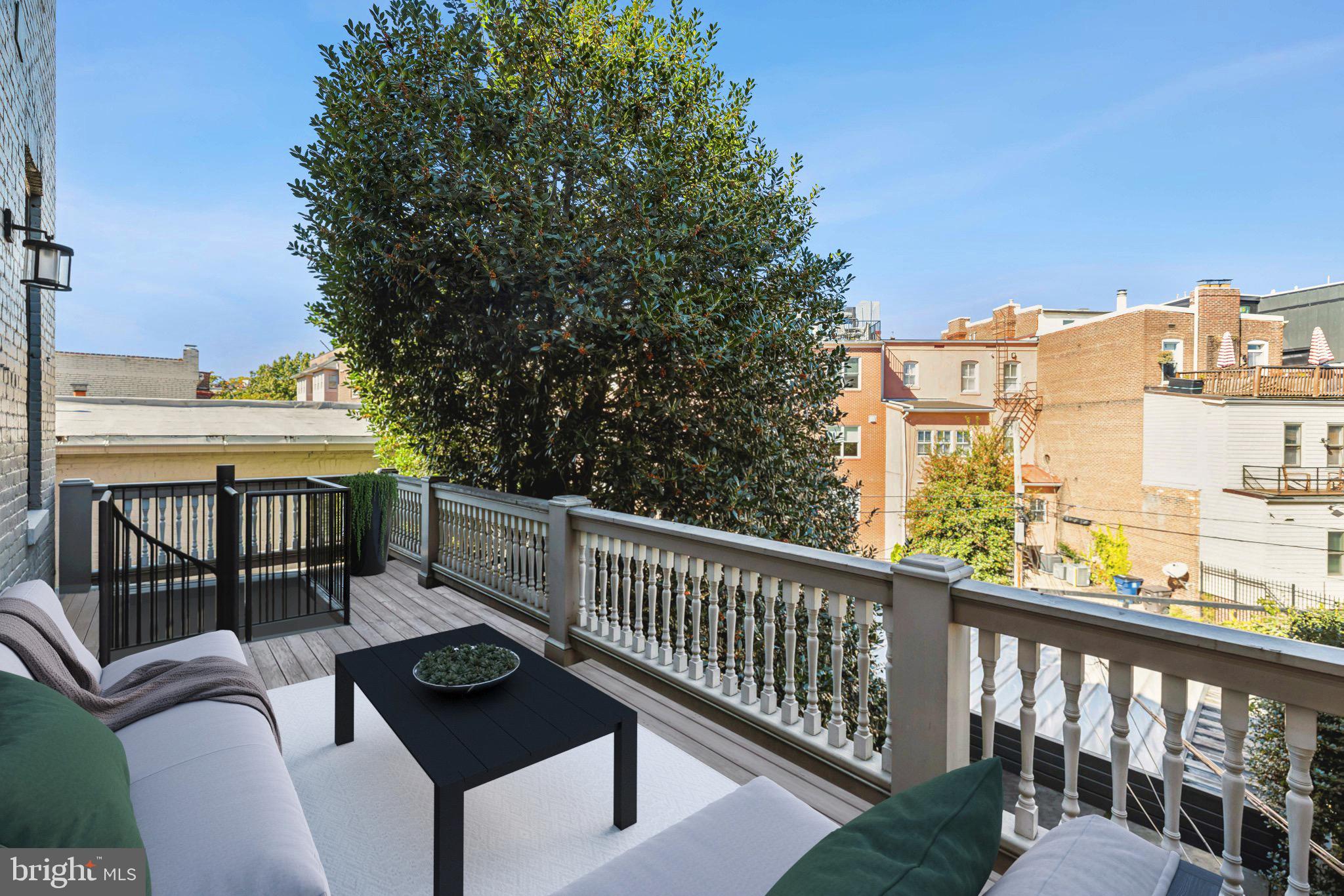 LOGAN CIRCLE - Residential