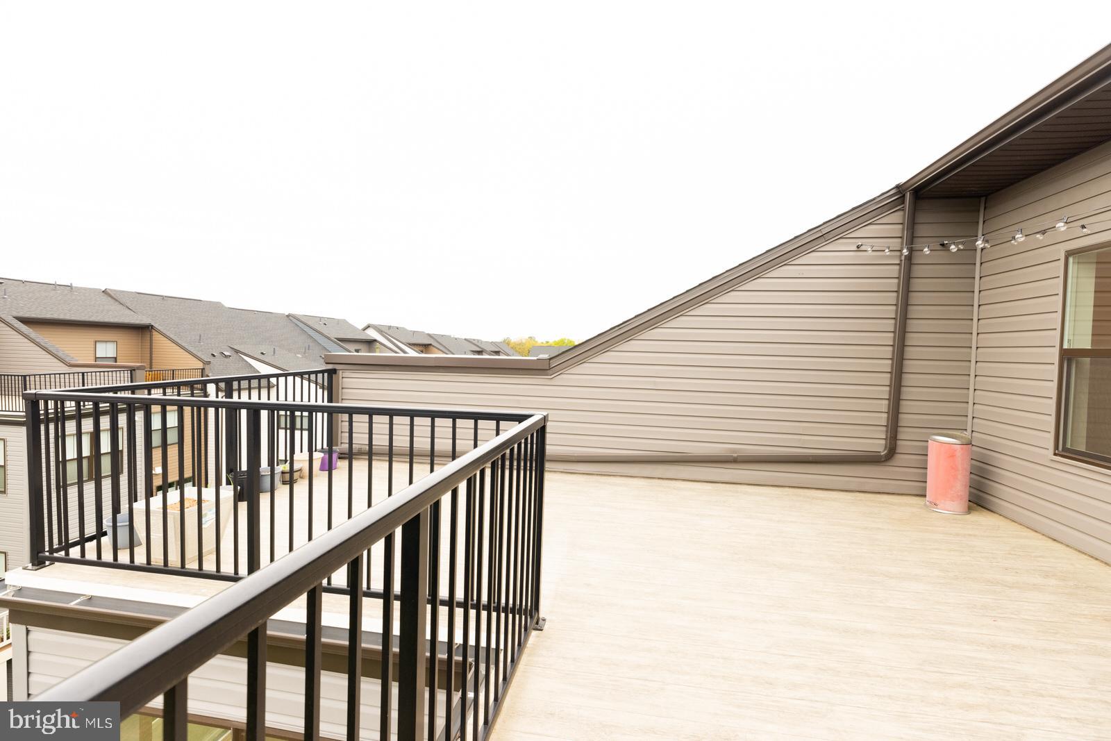 TANYARD SHORES - Residential